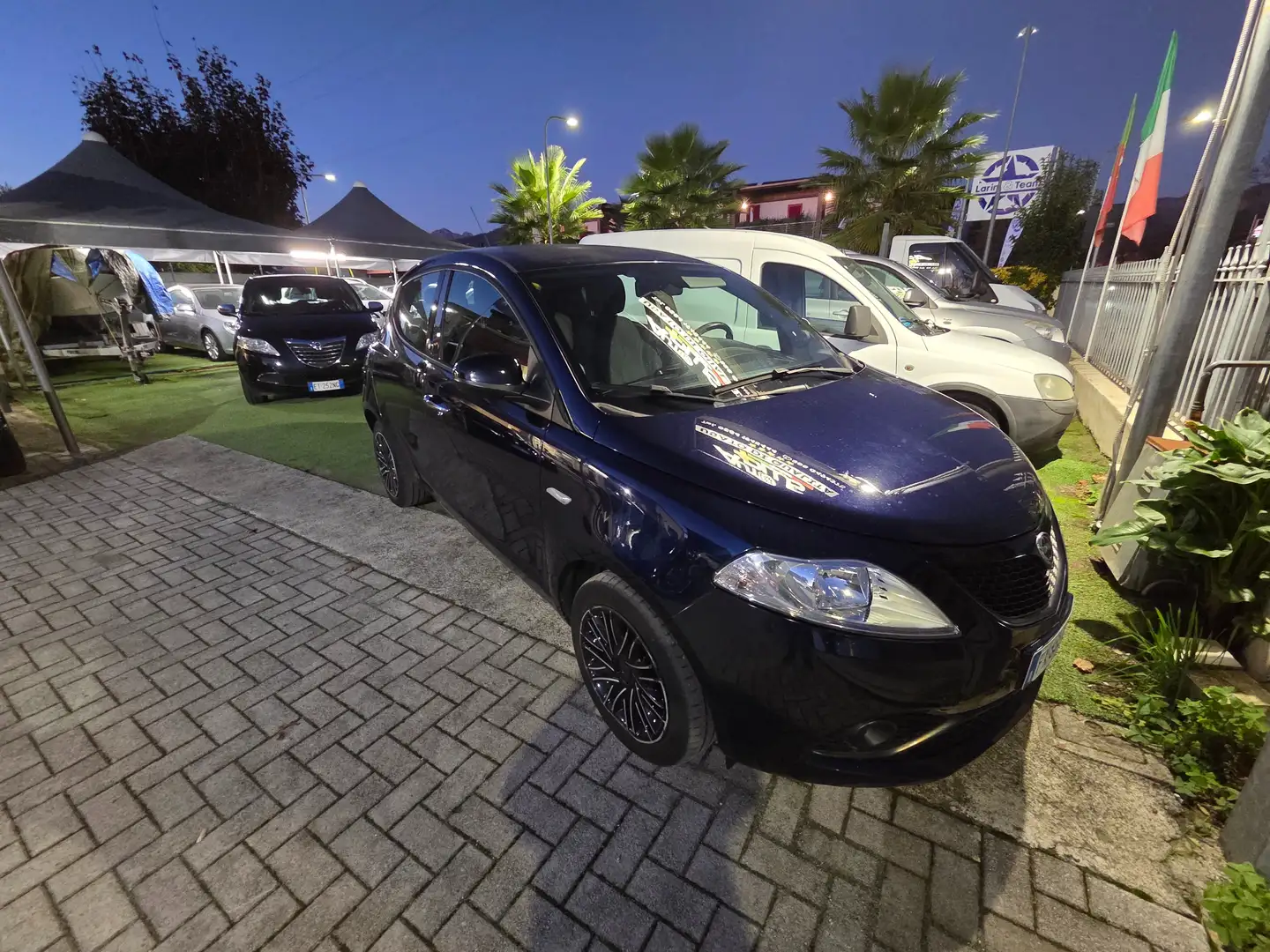 Lancia Ypsilon Ypsilon 1.2 Elefantino Blu ecochic Gpl 69cv my19 Blu/Azzurro - 1