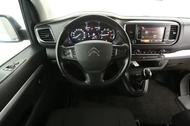 Citroen Jumpy view 2