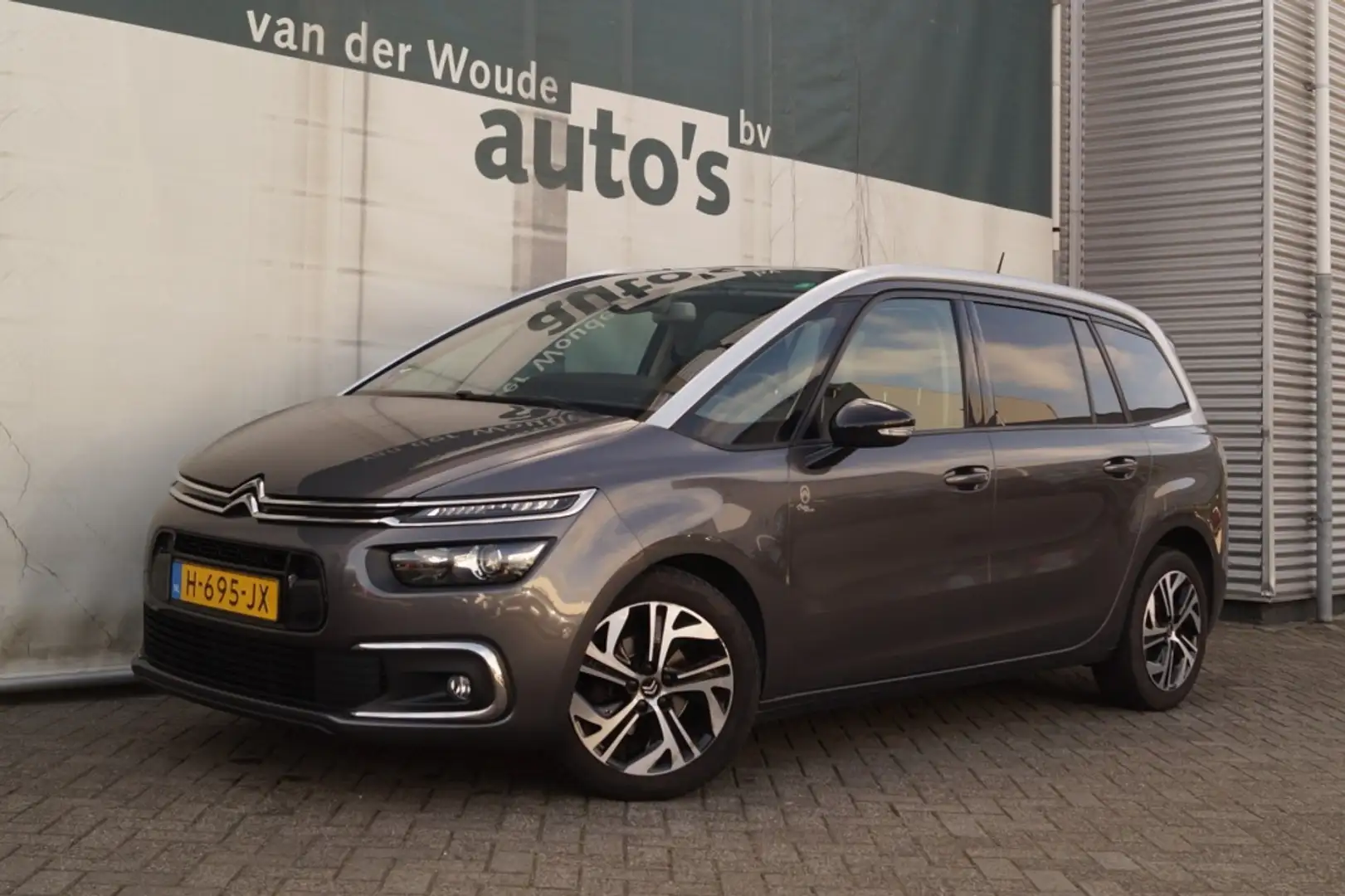 Citroen Grand C4 SpaceTourer 1.2 PureTech Origins 7-persoons -PANO-NAVI- Šedá - 2