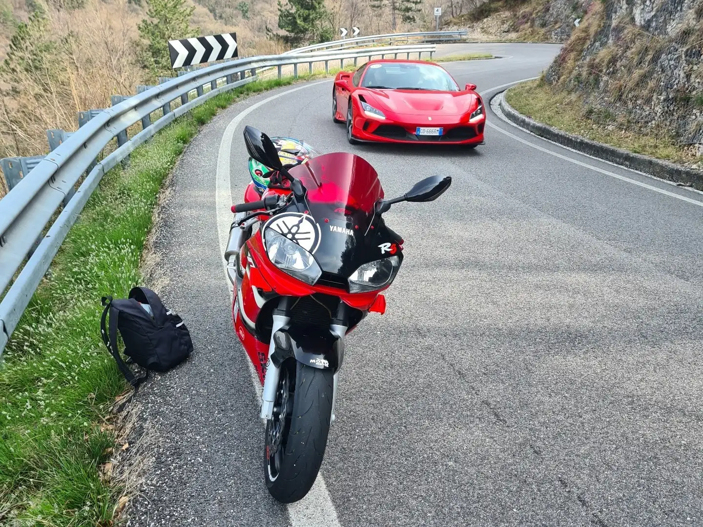 Yamaha YZF-R6 r Rosso - 1