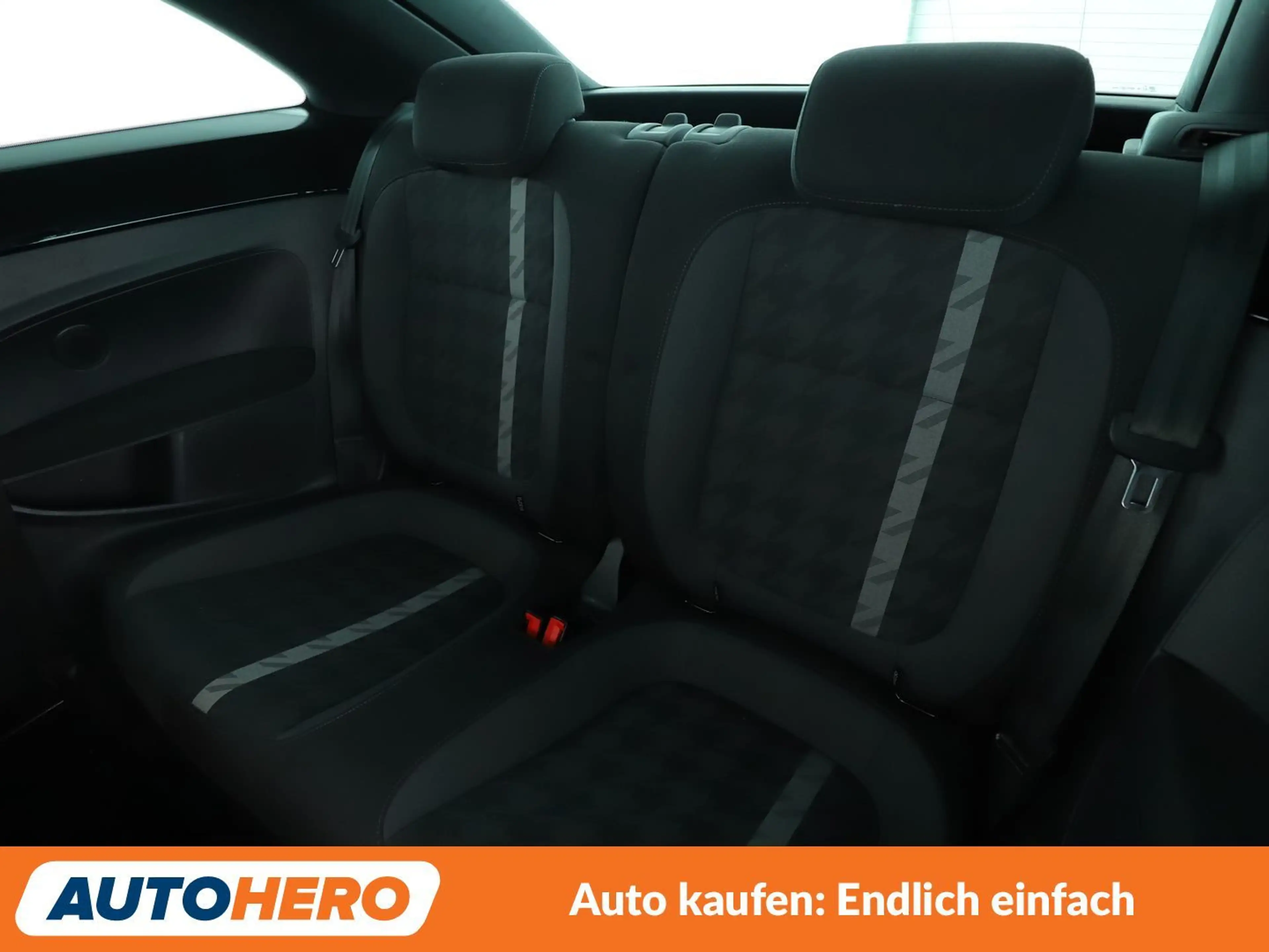 Volkswagen Beetle 1.2 TSI Design BMT *NAVI*BI-XENON*TEMPO*PDC* — photo 14