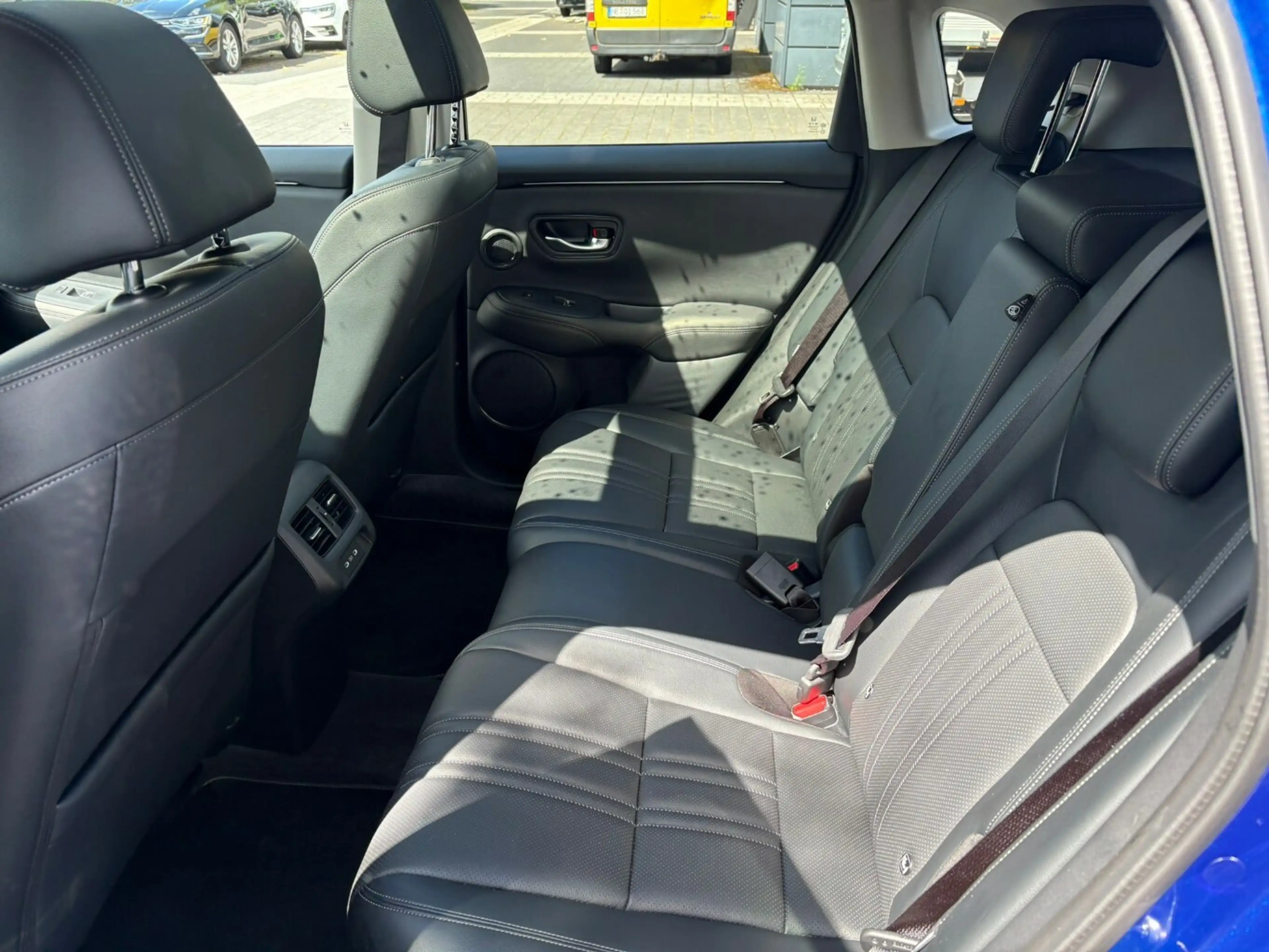 Honda ZR-V 2.0 e:HEV Advance|Pano|Leder|Allwetter — photo 8