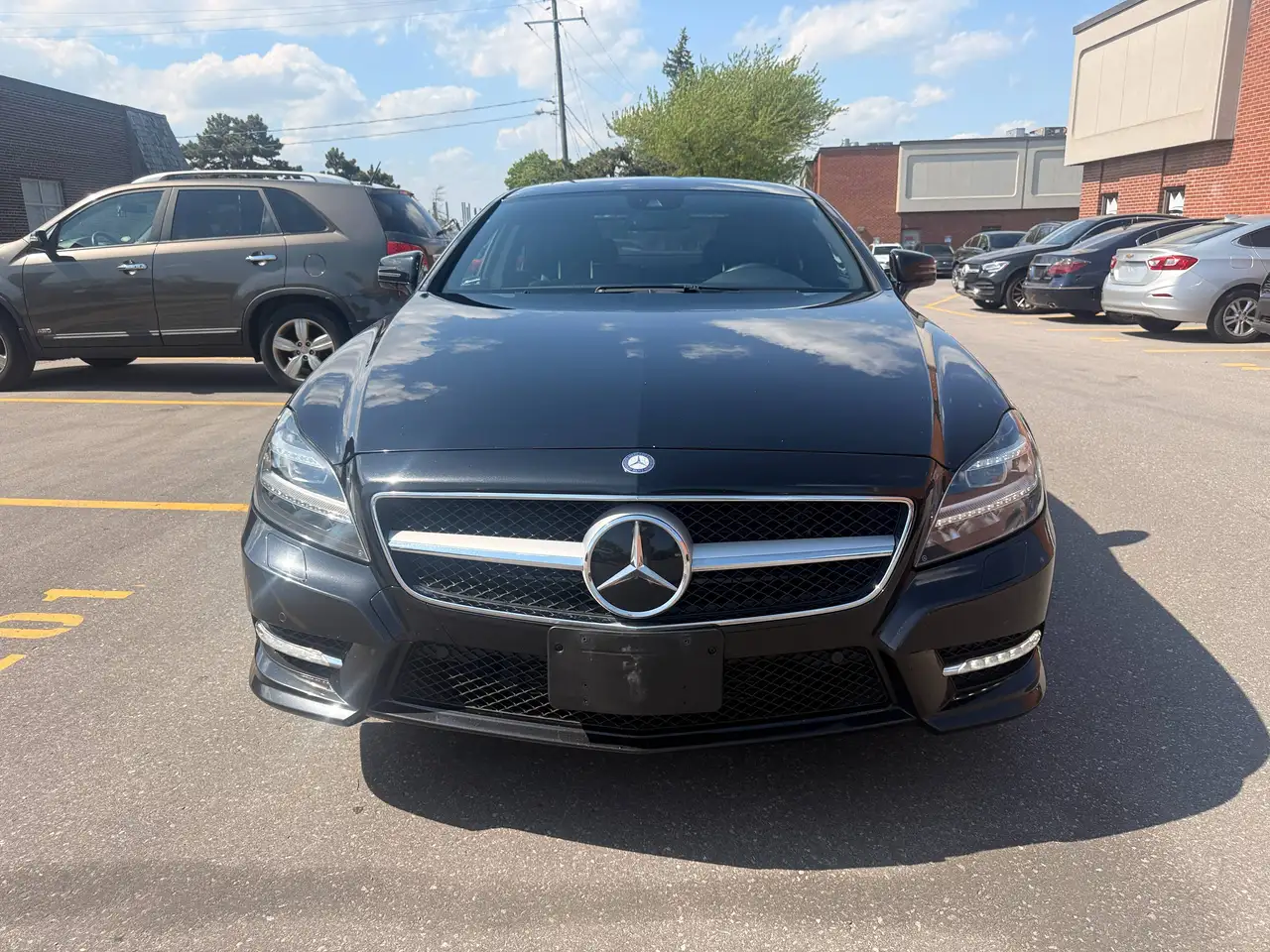 Mercedes-Benz CLS снимка Mercedes-Benz CLS