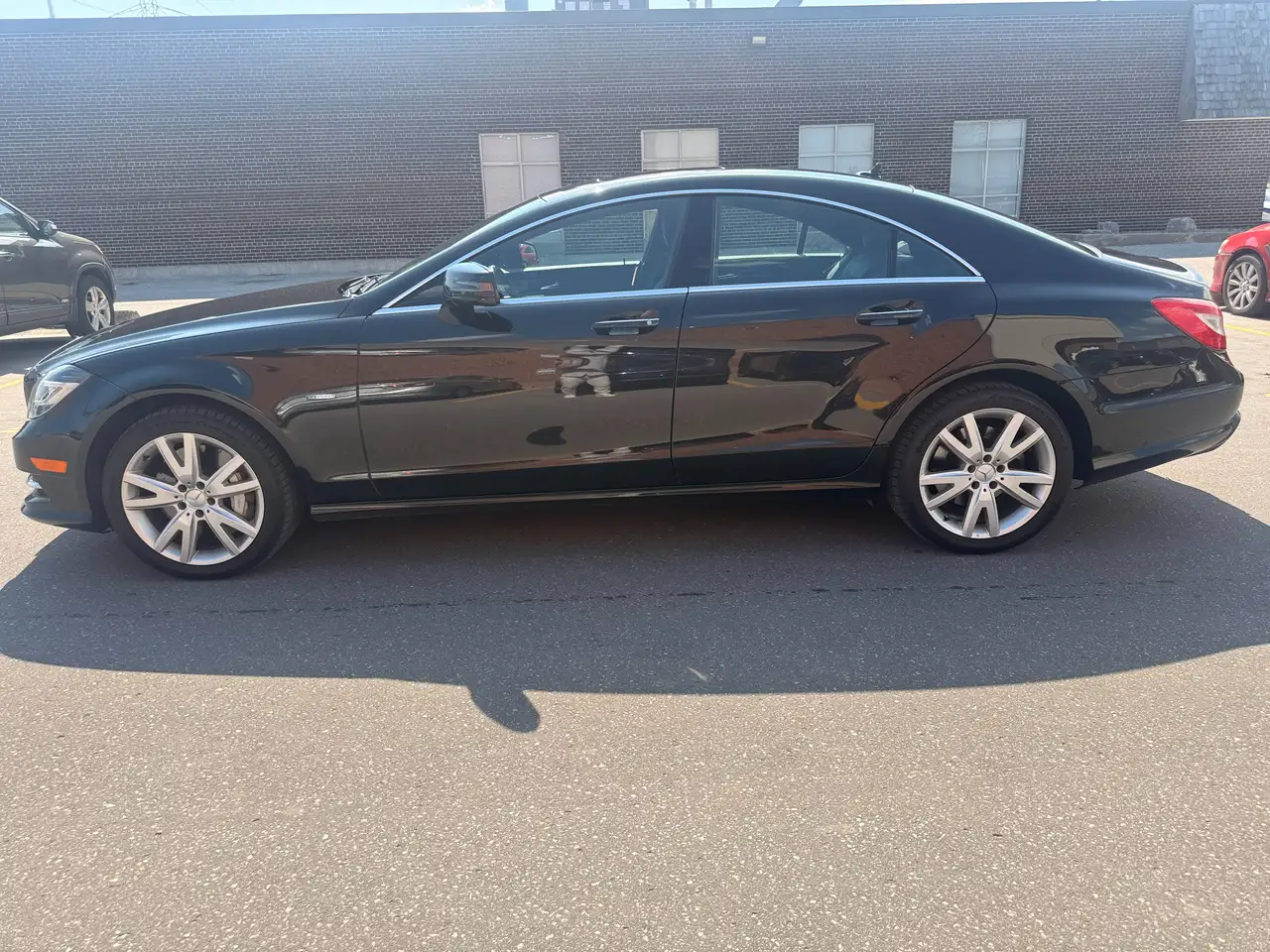 Mercedes-Benz CLS снимка Mercedes-Benz CLS