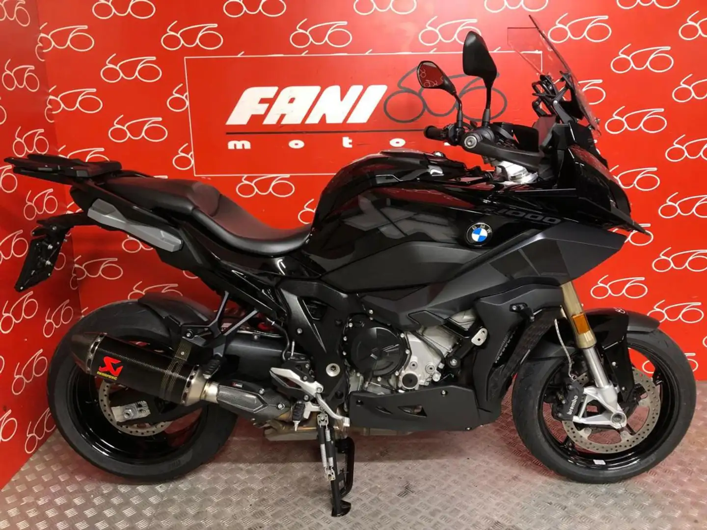 BMW S 1000 XR . Black - 1