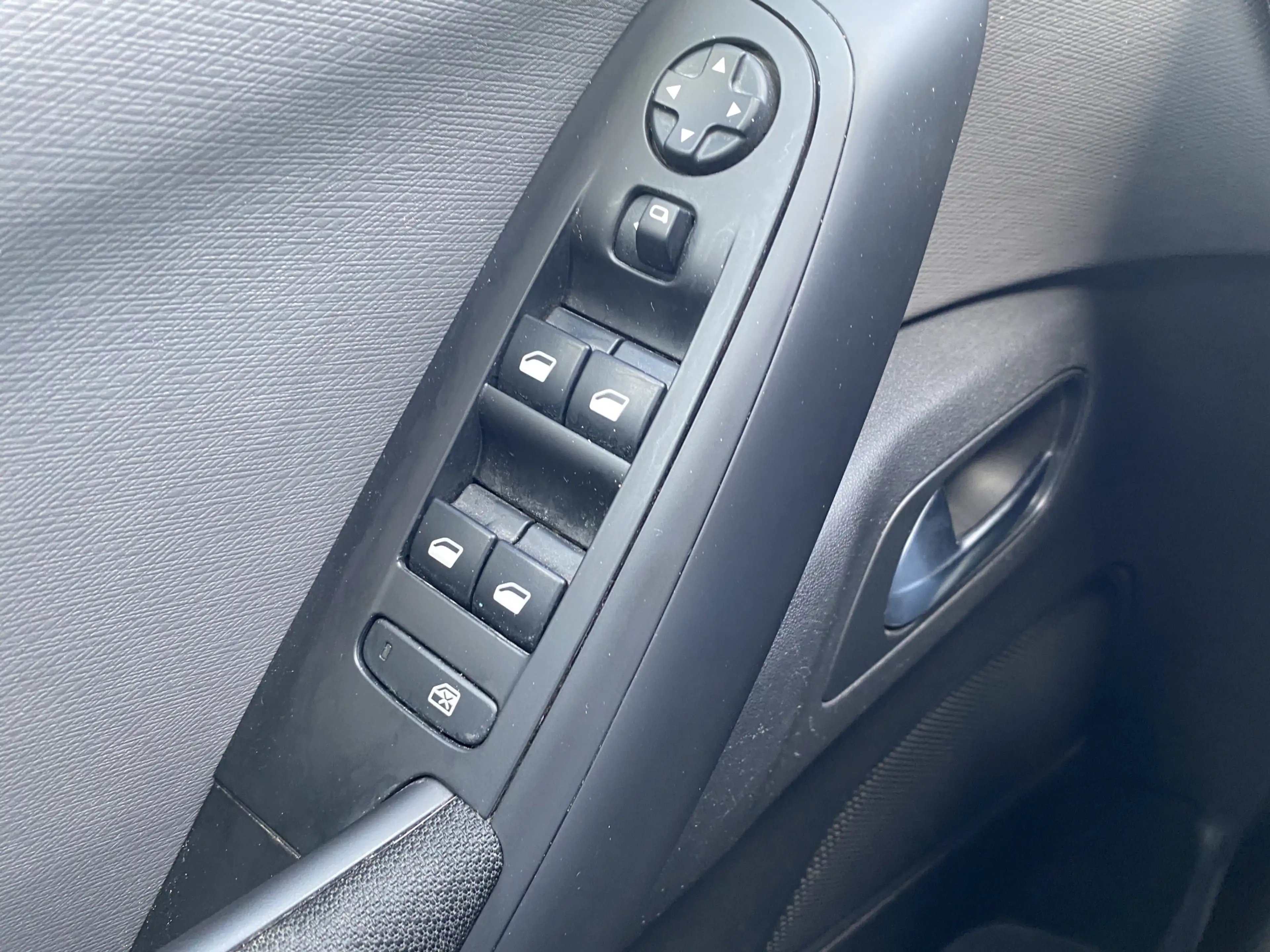 Citroen Grand C4 Picasso 1.2 PureTech Start Clima, Pano, CC, PDC, LM, Trekh — photo 22