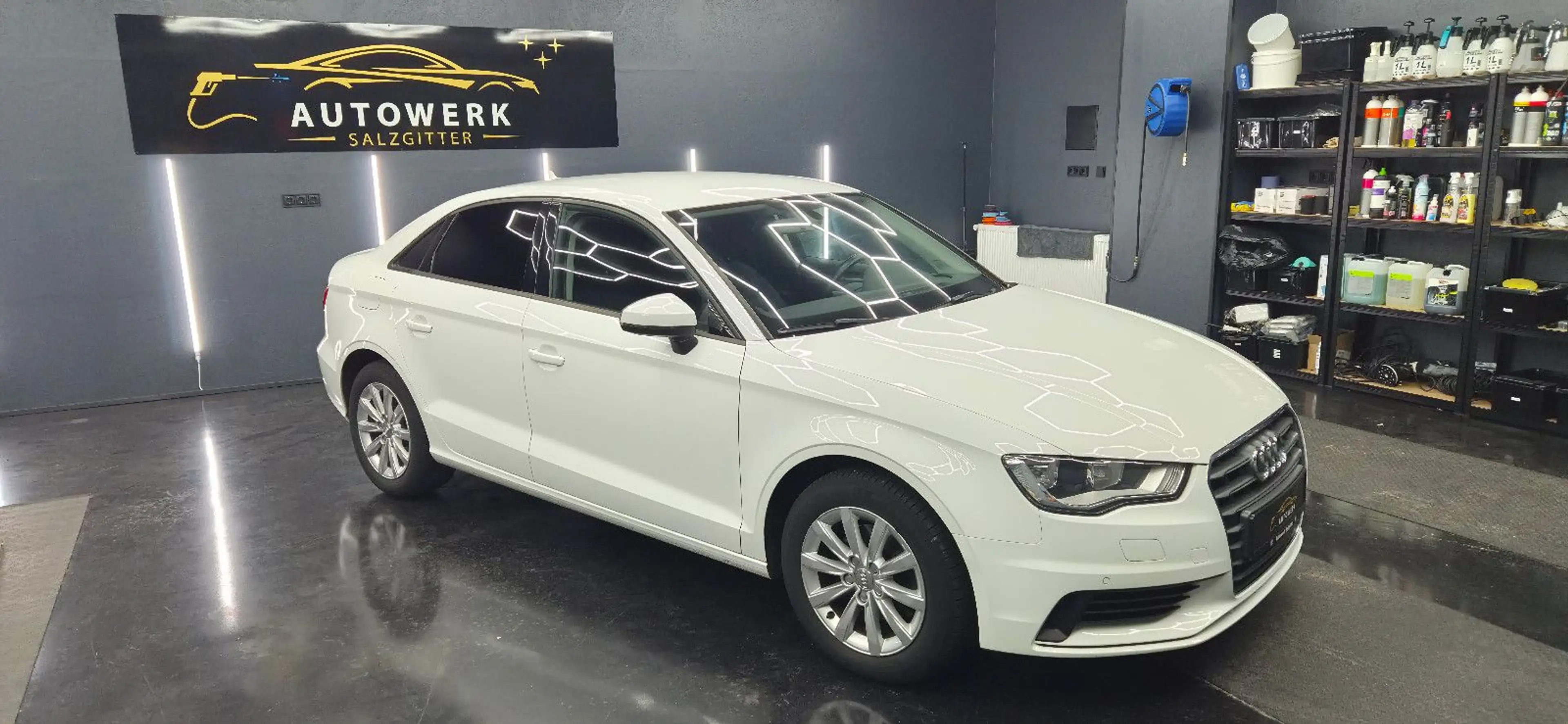 Audi A3 Limousine attraction Navi Shz. Top Gepflegt — photo 7