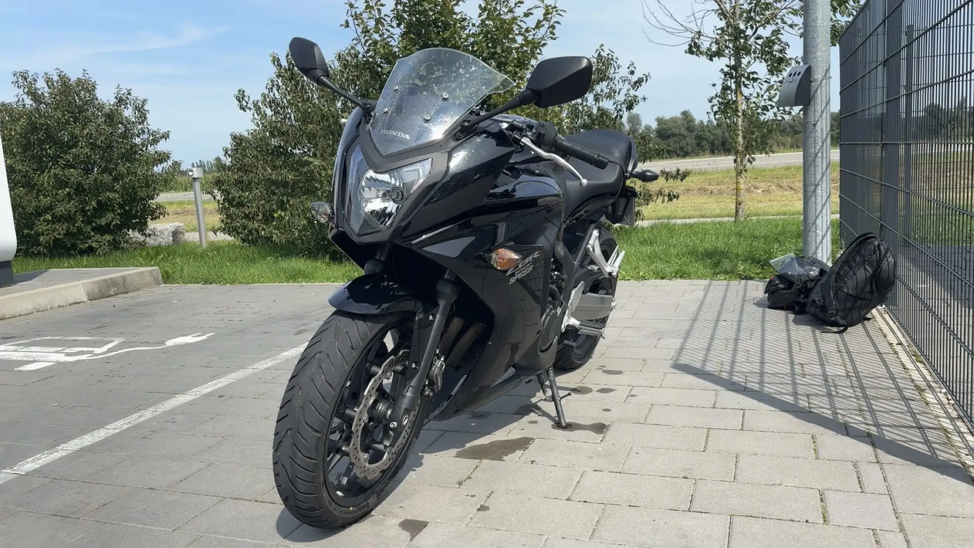 Honda CBR 650 F RC74 Schwarz - 1
