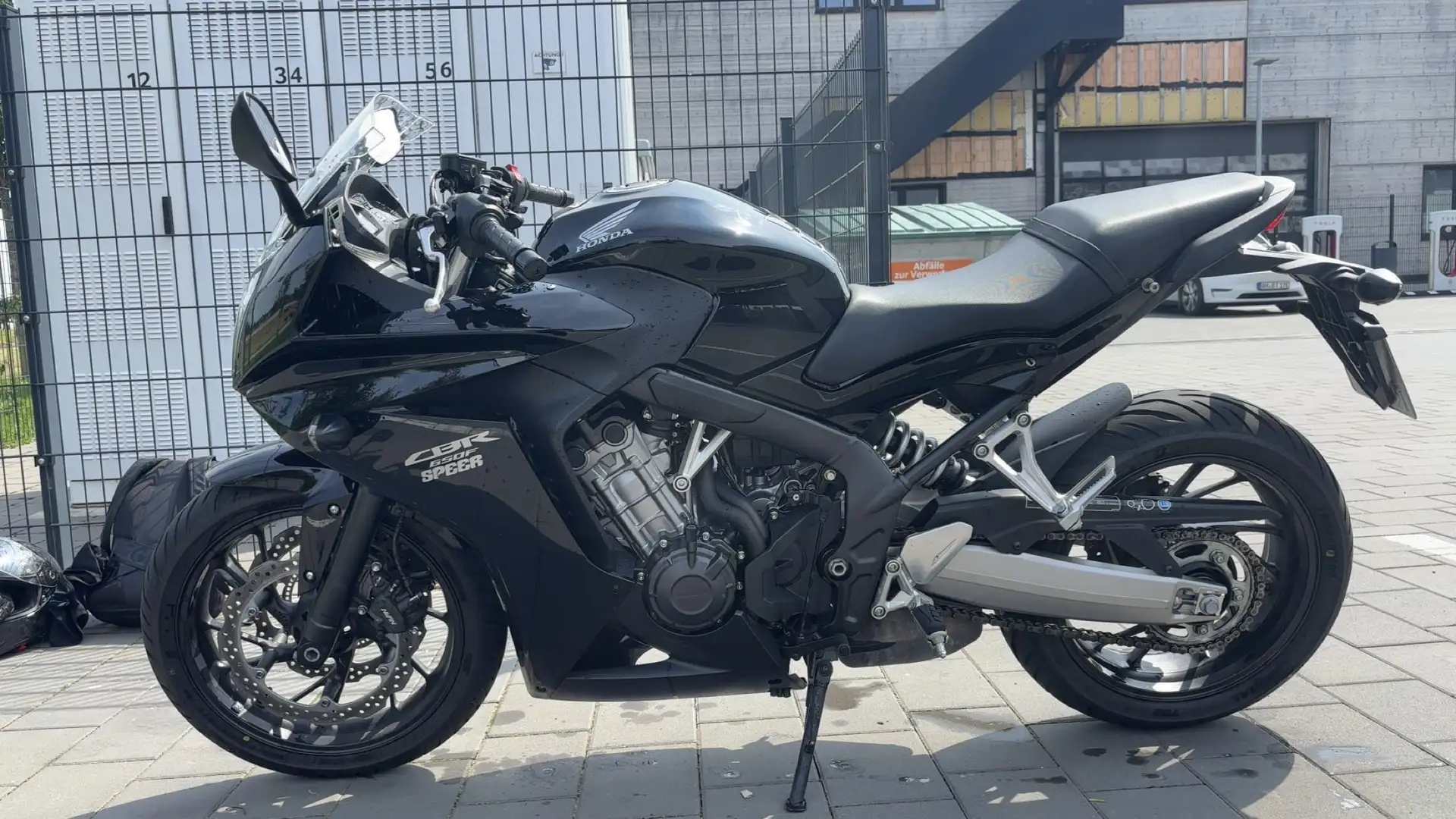 Honda CBR 650 F RC74 Schwarz - 2
