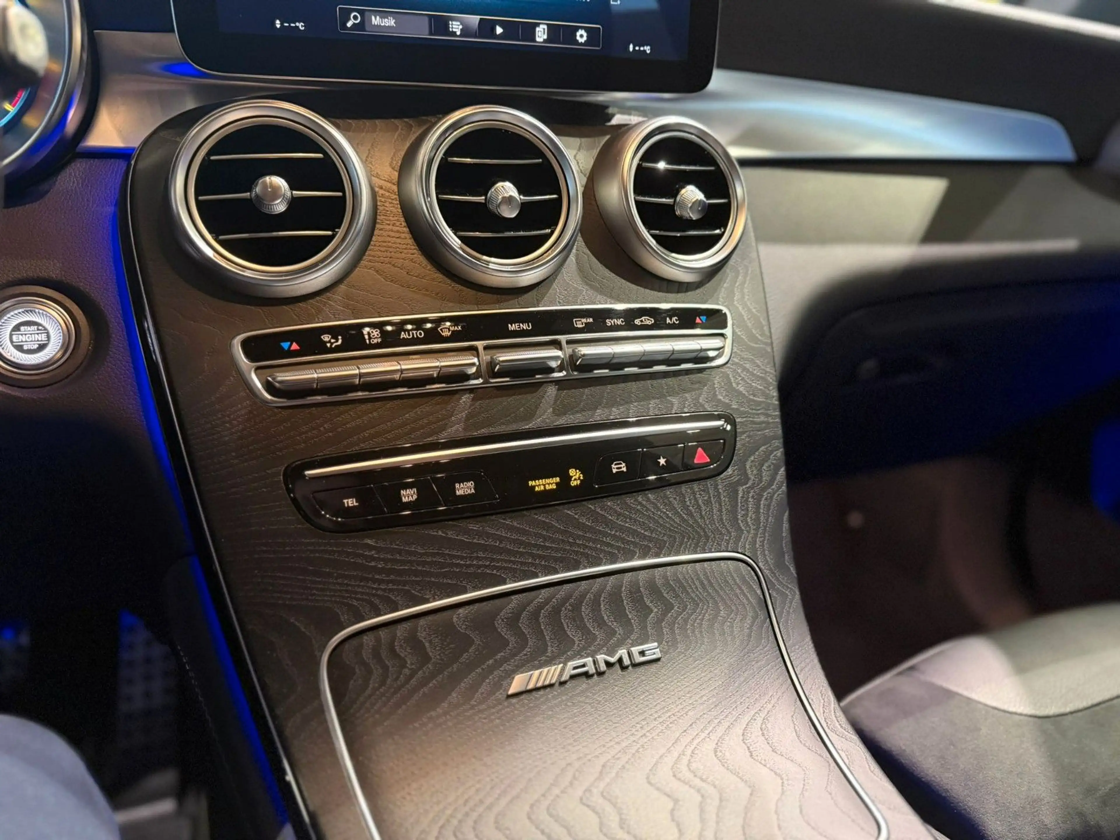 Mercedes-Benz GLC 63 AMG 4Matic*360°*Burmester*RFK* — photo 15
