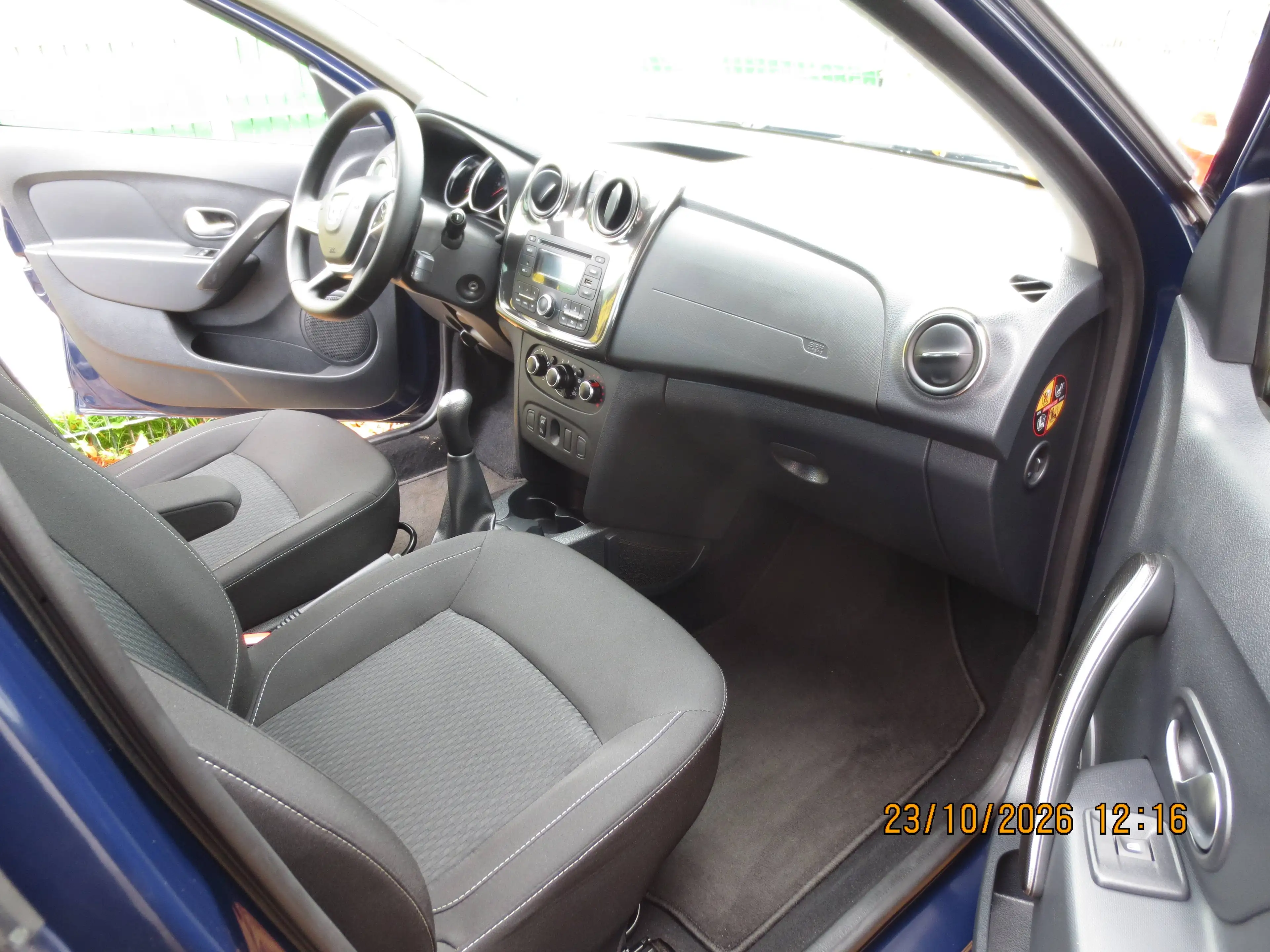 Dacia Sandero Comfort — photo 7