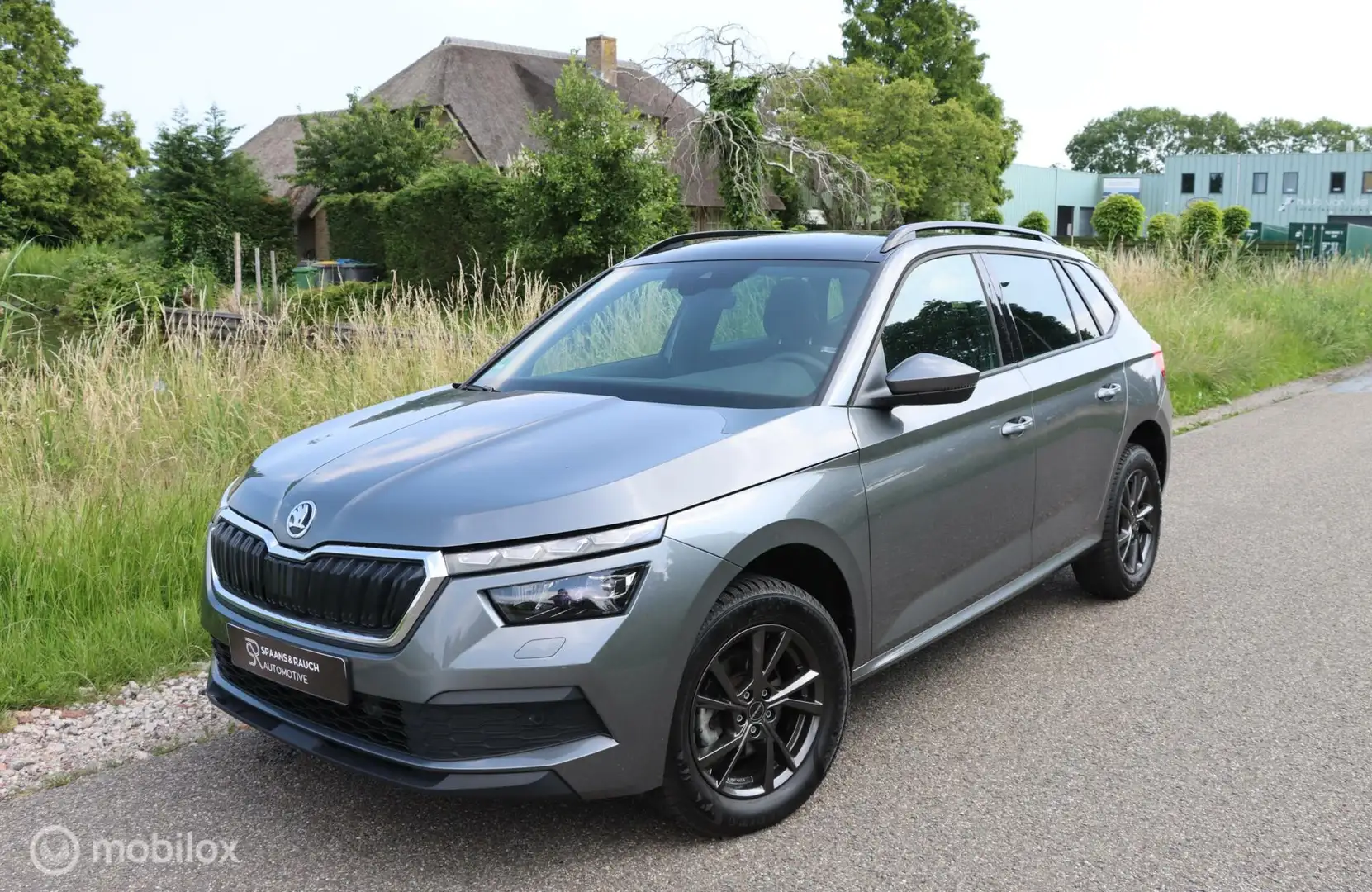 Skoda Kamiq 1.0 TSI Business / Pano / Camera / Carplay Gris - 1