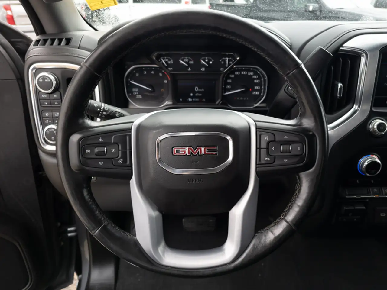 GMC Sierra 1500 снимка GMC Sierra 1500