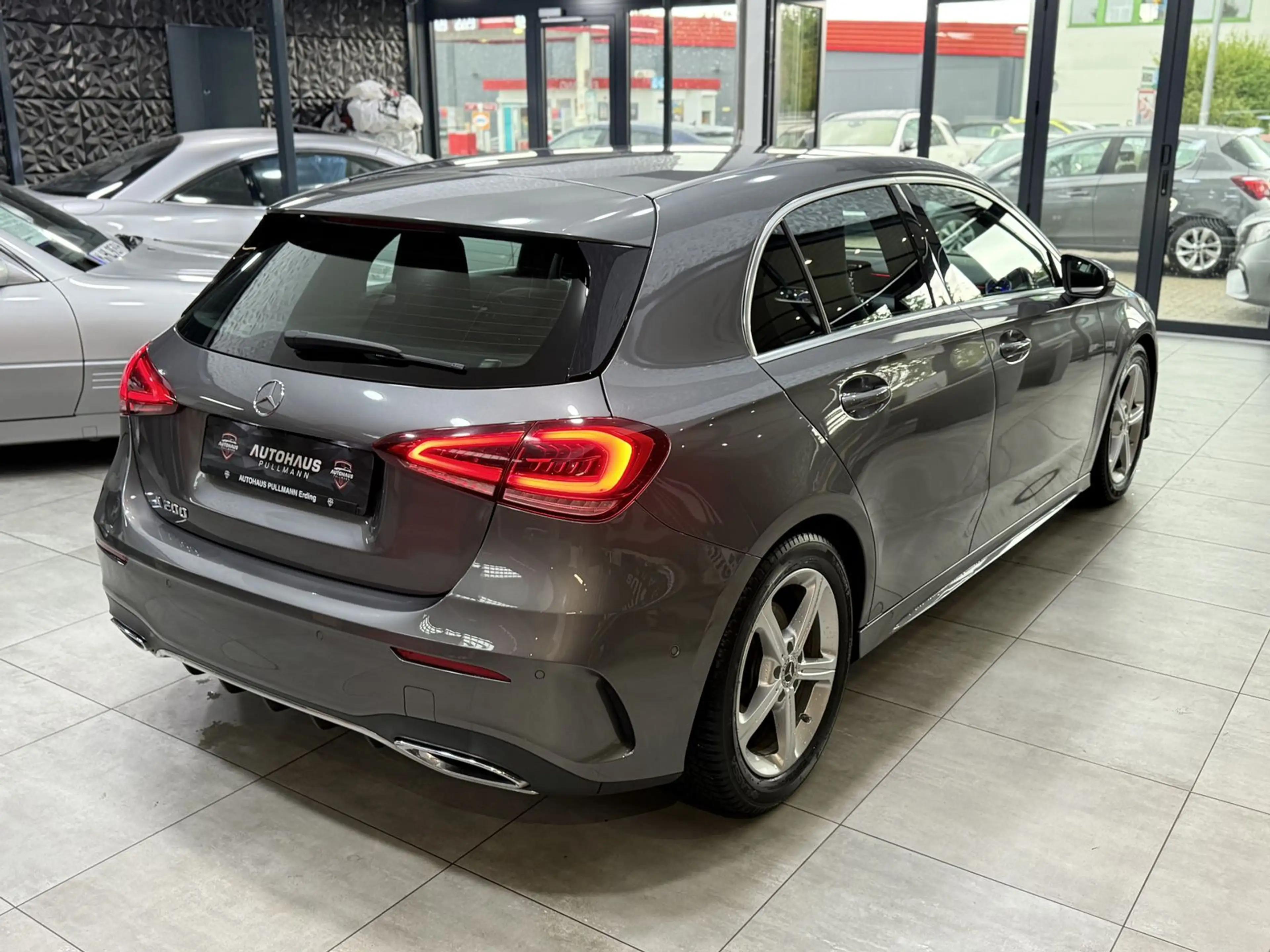 Mercedes-Benz A 200 A 200 AMG LINE *RÜCKFAHRK.*LED*TEMPOMAT* — photo 4