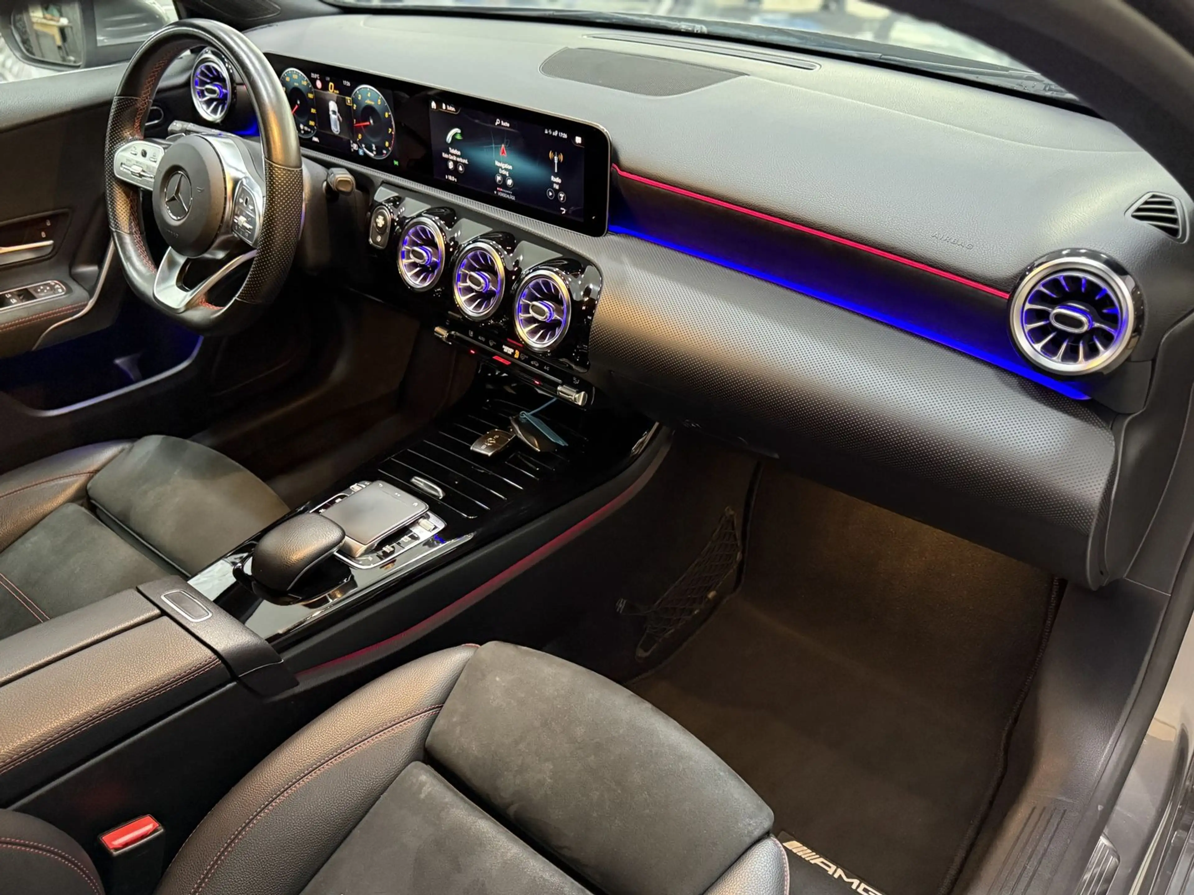 Mercedes-Benz A 200 A 200 AMG LINE *RÜCKFAHRK.*LED*TEMPOMAT* — photo 10