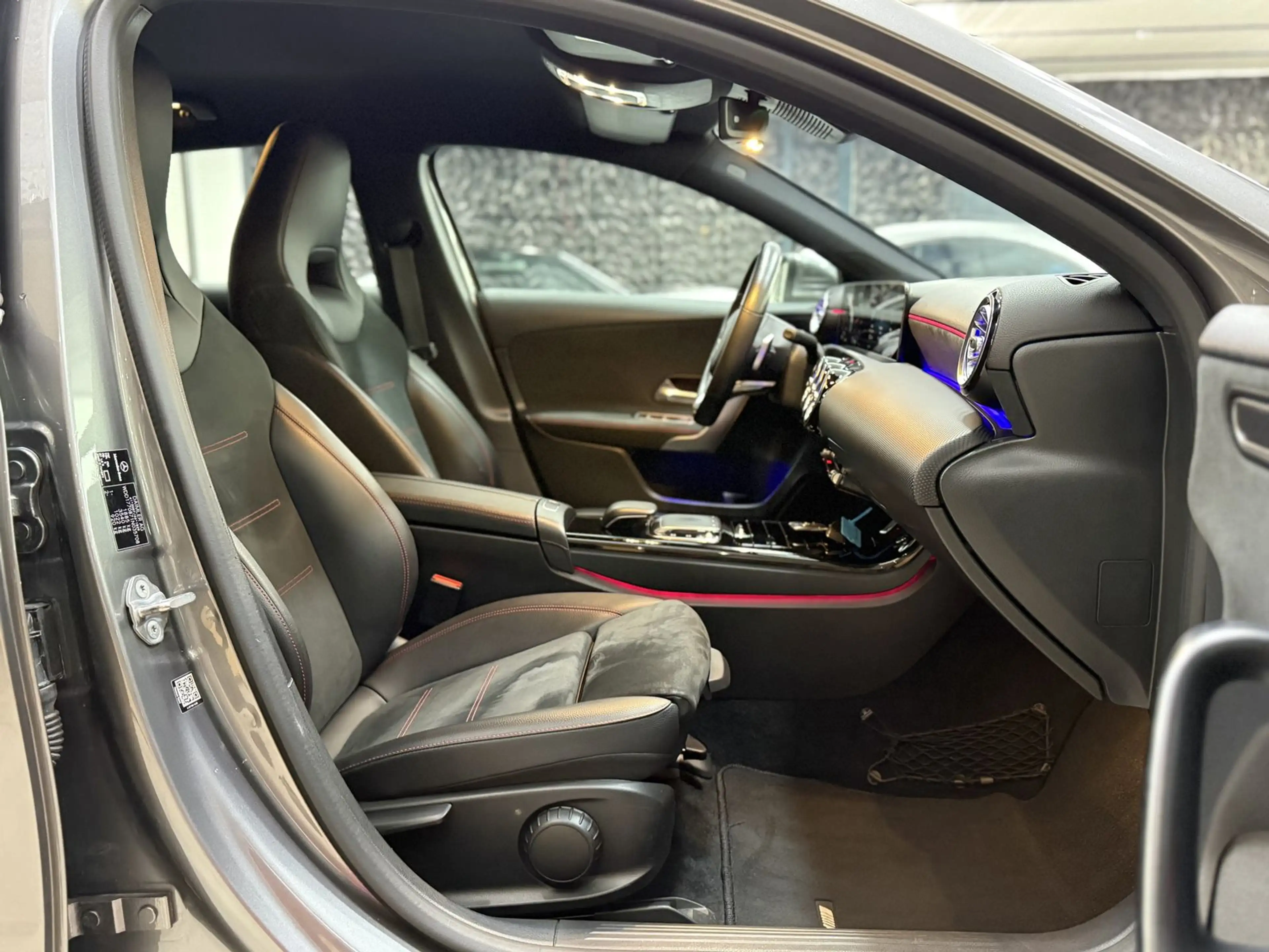 Mercedes-Benz A 200 A 200 AMG LINE *RÜCKFAHRK.*LED*TEMPOMAT* — photo 11