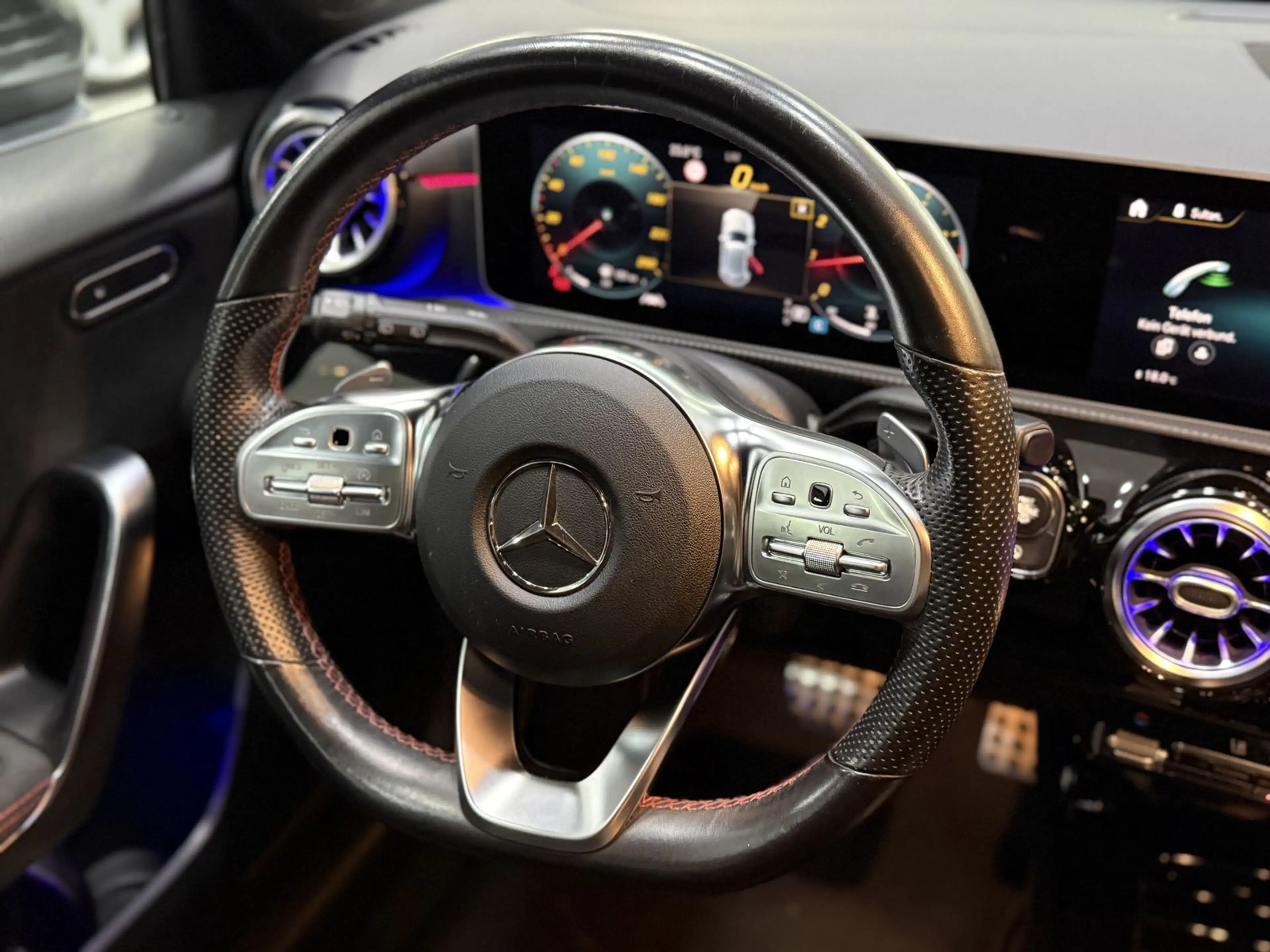 Mercedes-Benz A 200 A 200 AMG LINE *RÜCKFAHRK.*LED*TEMPOMAT* — photo 15