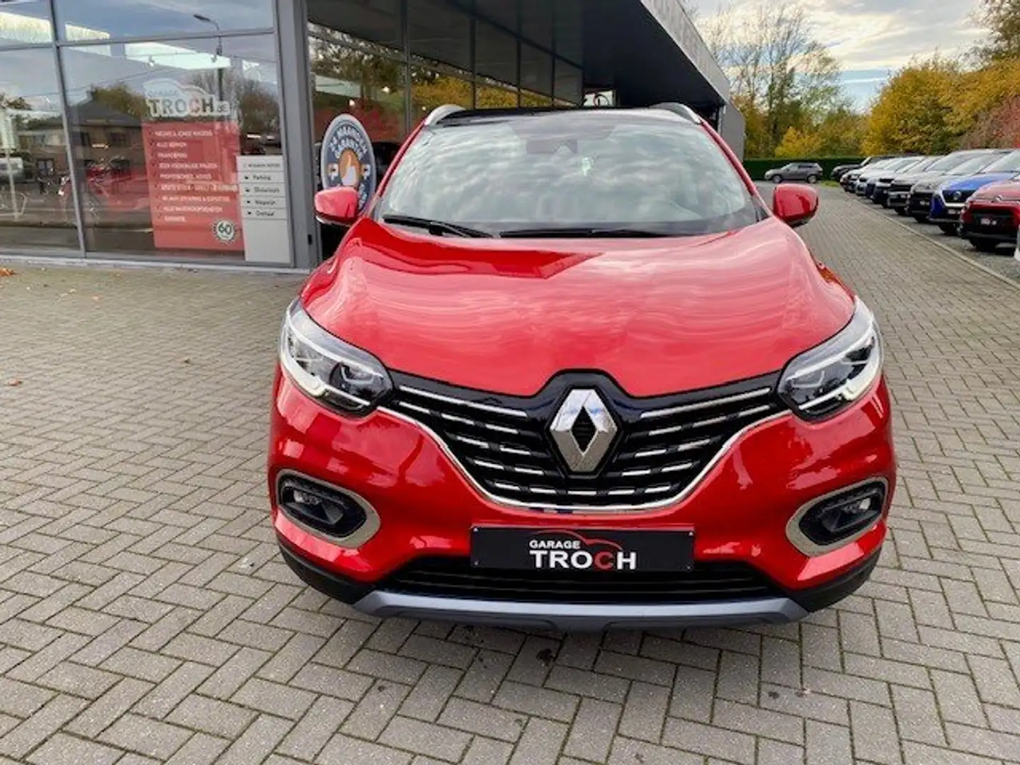 Renault Kadjar Kadjar TCe 140PK EDC Pano dak/App con./19"/Cam... Rood - 2