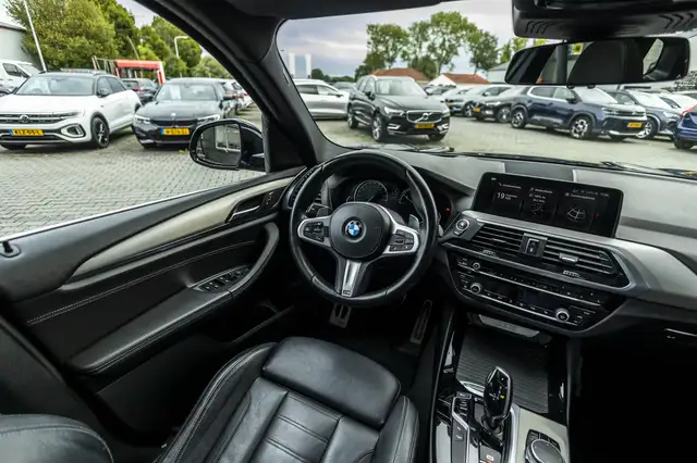 BMW X3 view 22