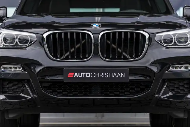 BMW X3 view 18