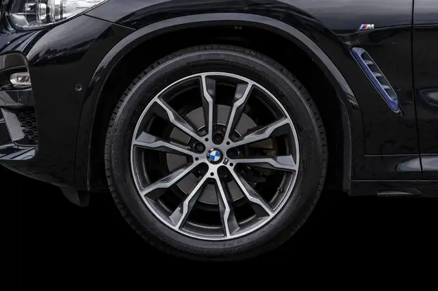 BMW X3 view 21