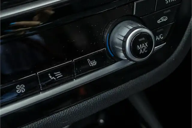 BMW X3 view 25