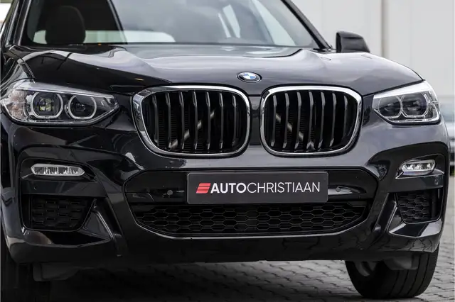 BMW X3 view 19