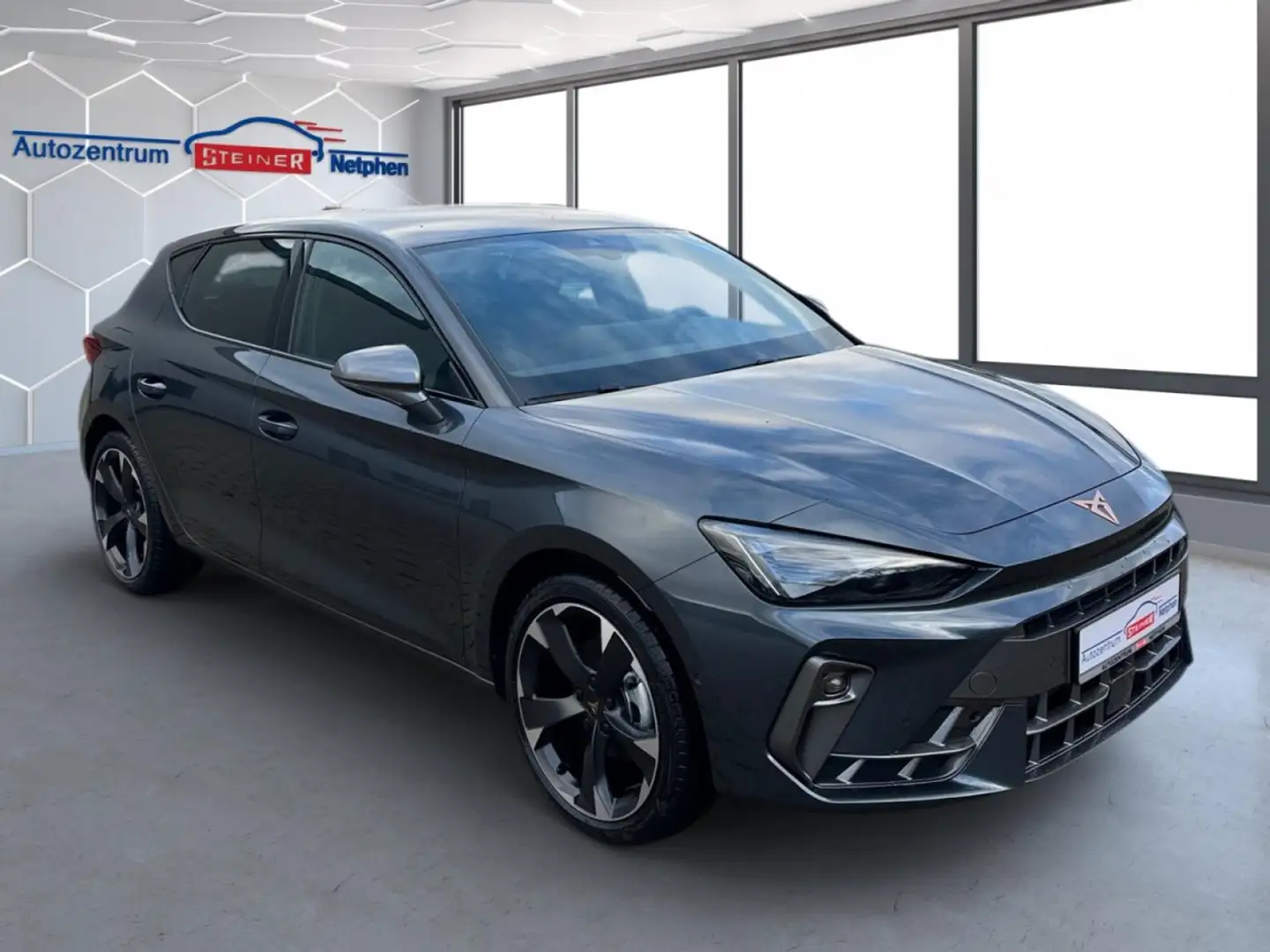 CUPRA Leon Lim NEUES MOD Facelift 1.5DSG Edge AHK 29% Klima Gris - 2