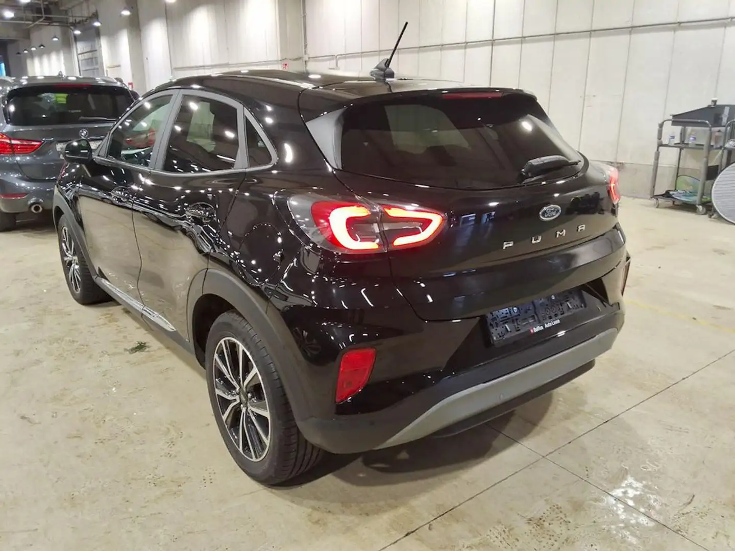 Ford Puma 1.5 EcoBlue 120 CV S&S Titanium Schwarz - 2