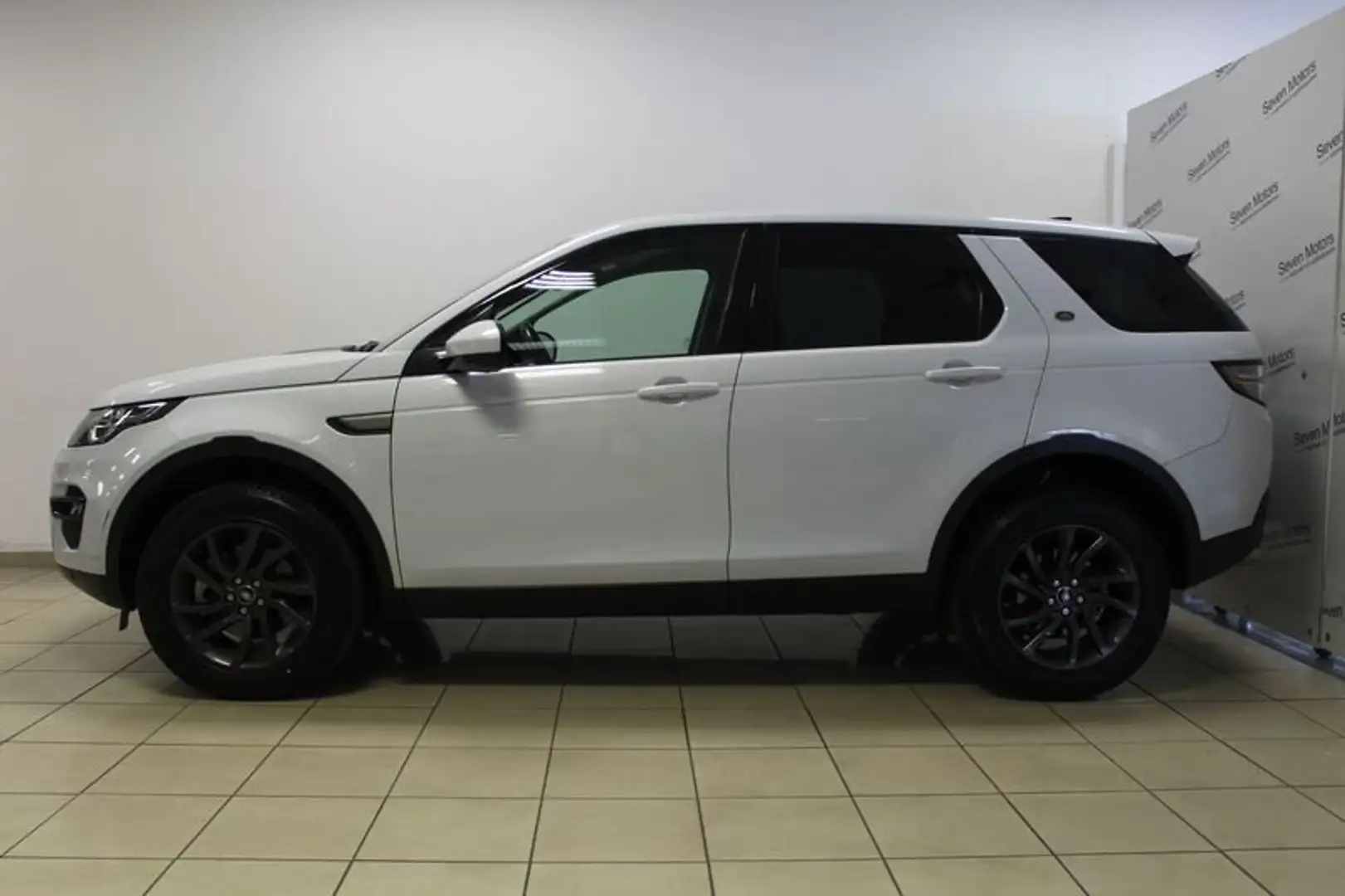 Land Rover Discovery Sport 2.0 TD4 150 CV SE Wit - 2