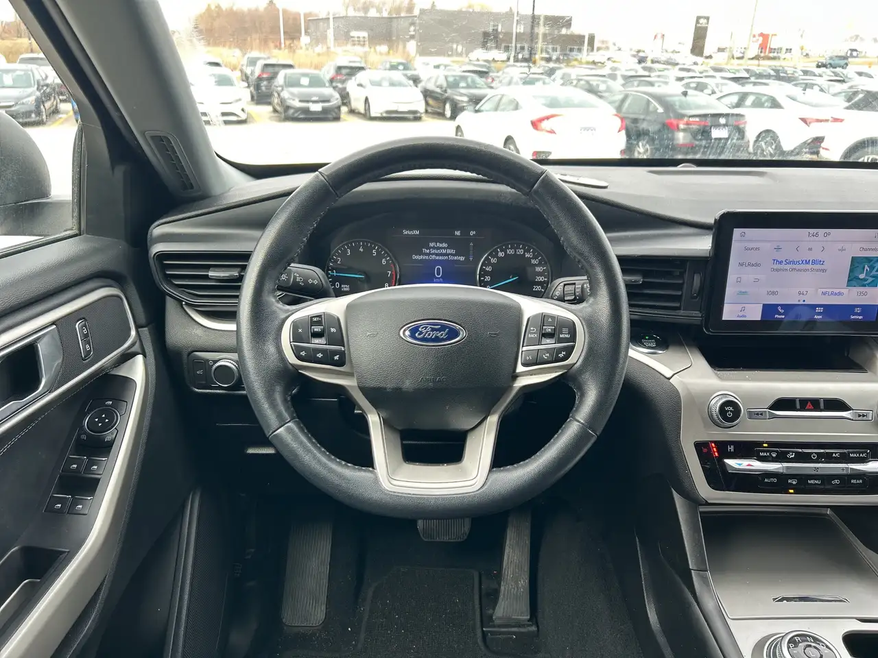 Ford Explorer снимка Ford Explorer