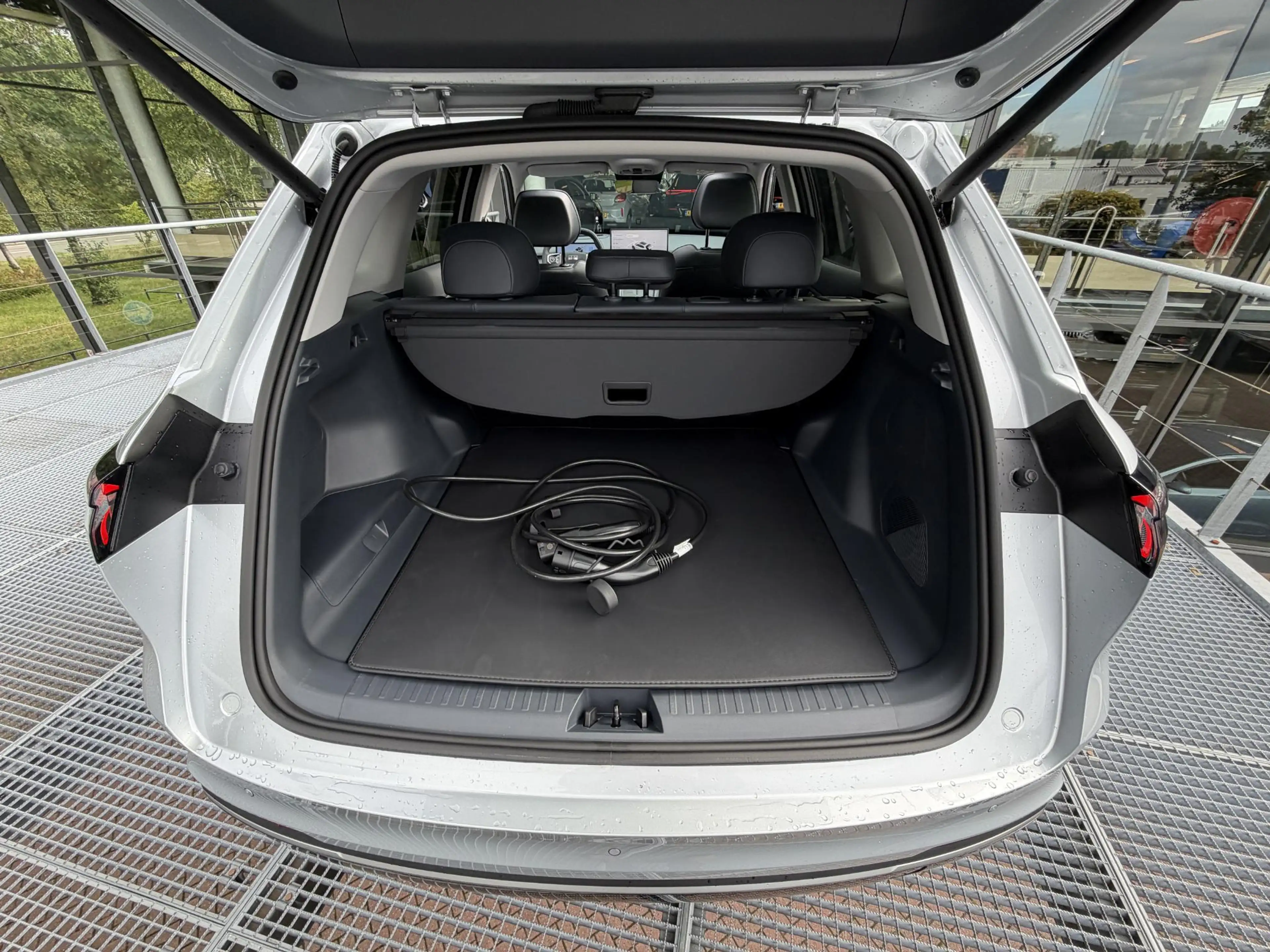 Geely Starray EM-i 1.5 Max+ 262PK | DEMO — photo 9