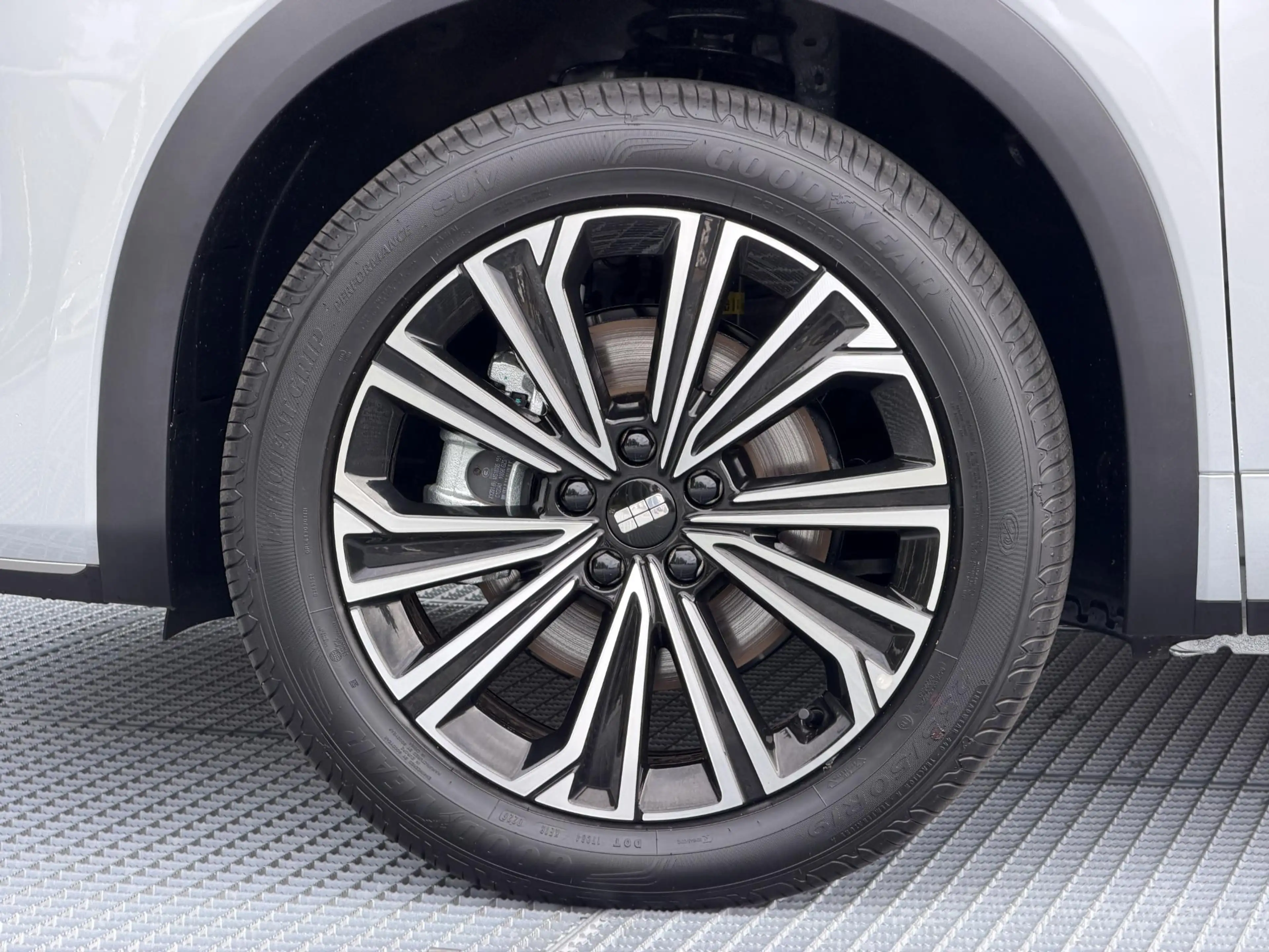 Geely Starray EM-i 1.5 Max+ 262PK | DEMO — photo 20