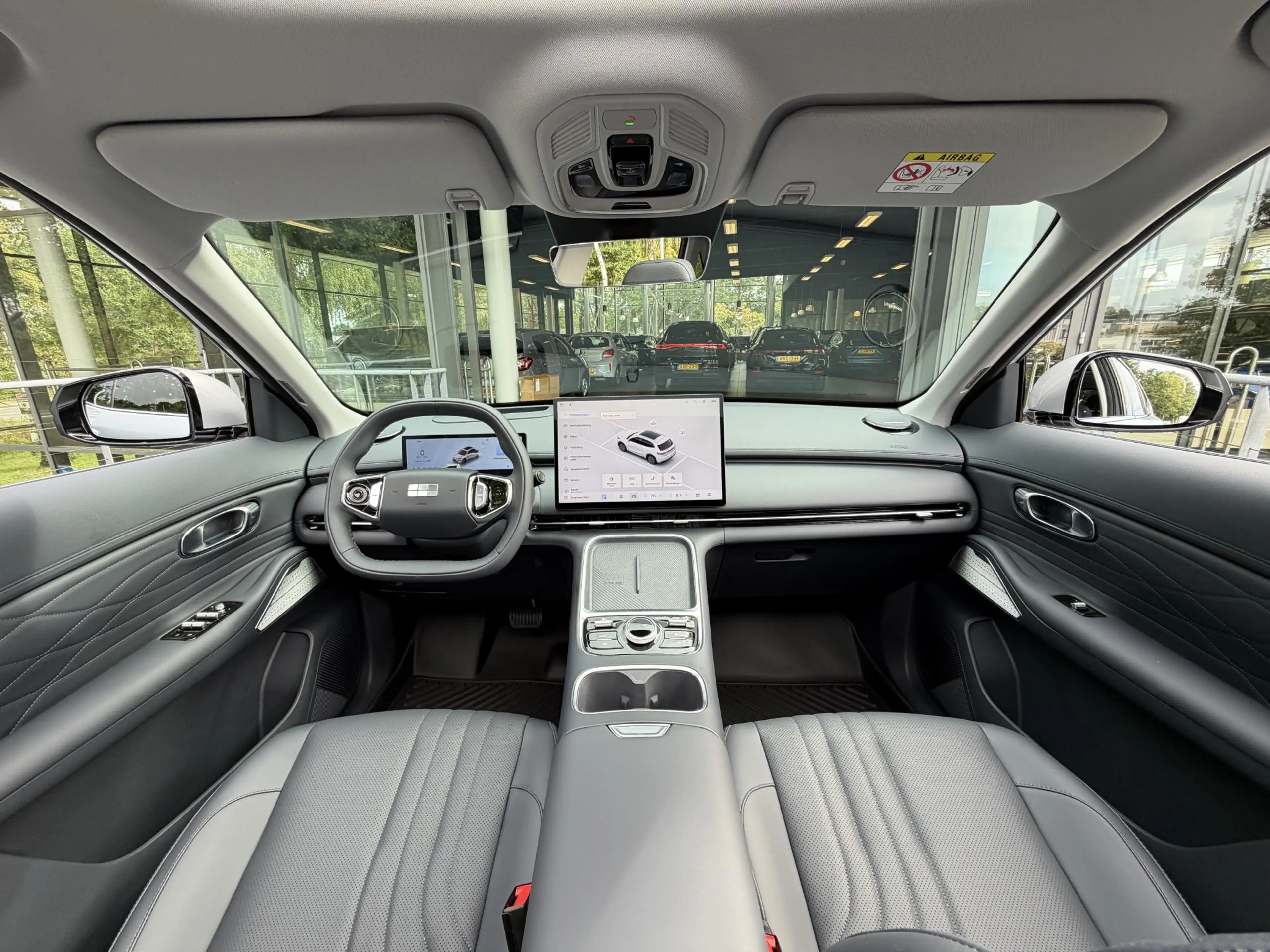 Geely Starray EM-i 1.5 Max+ 262PK | DEMO — photo 3