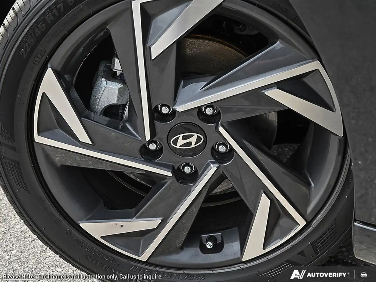 Hyundai ELANTRA photo Hyundai ELANTRA