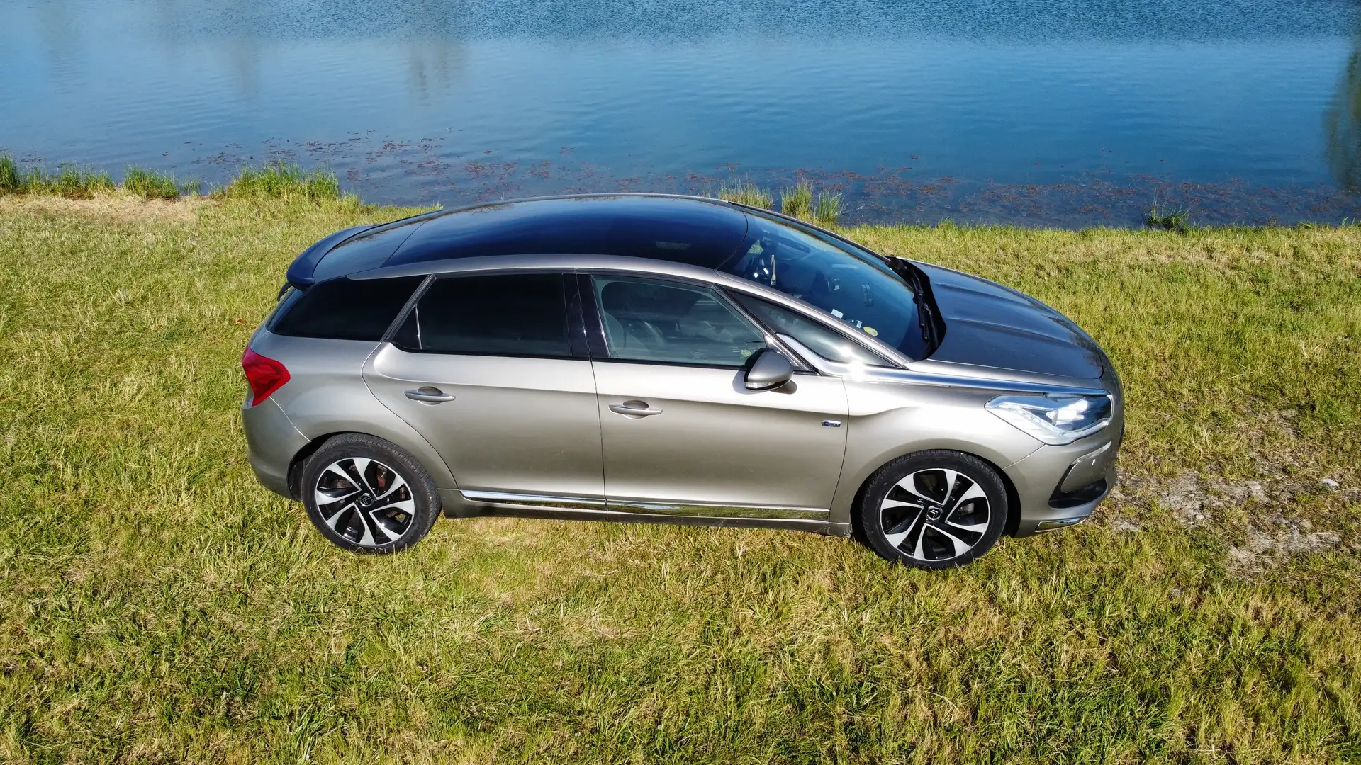 Citroen DS5 Hybrid4 Bronz - 2