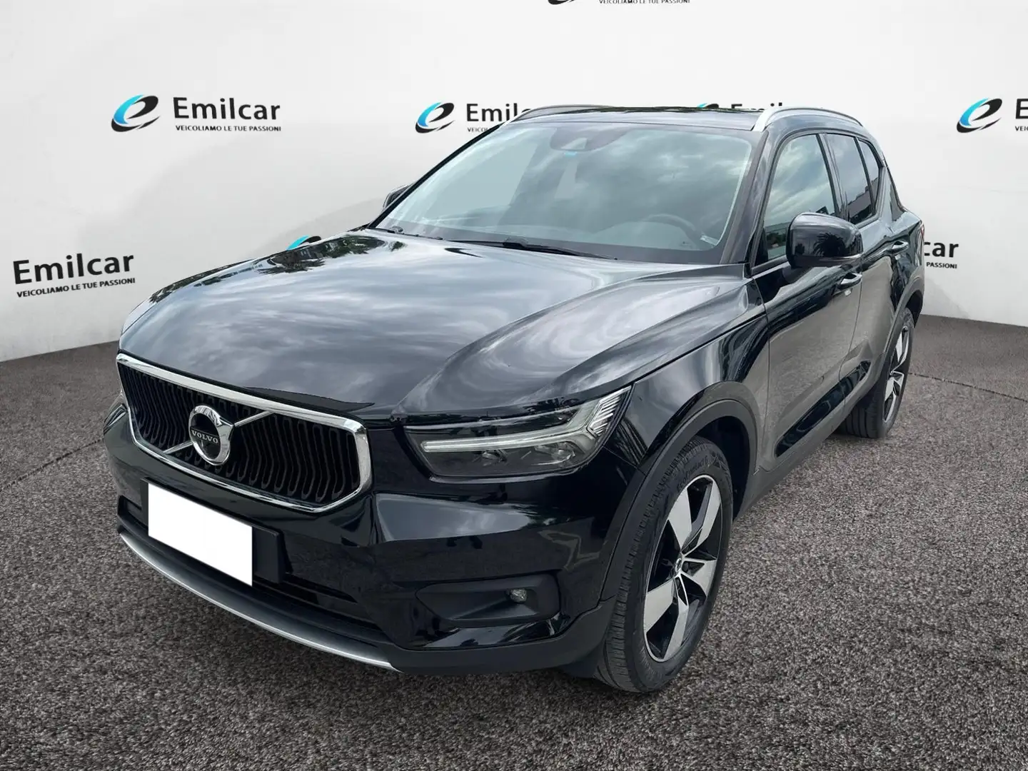 Volvo XC40 D3 AWD Geartronic Momentum Nero - 1