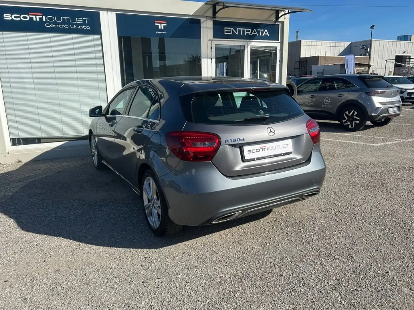 Mercedes-Benz A 180 d Executive Grigio - 2