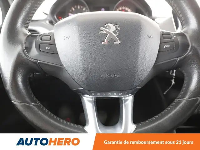 Peugeot 208 view 19