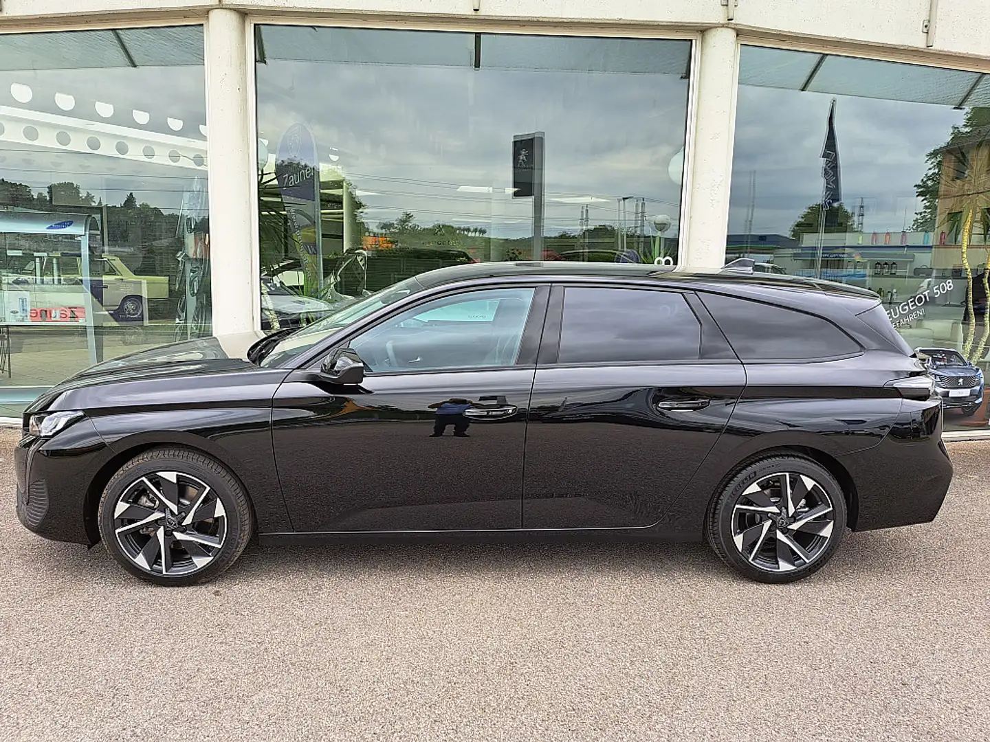 Peugeot 308 SW BlueHDi 130 S&S EAT8 Allure Pack Noir - 2