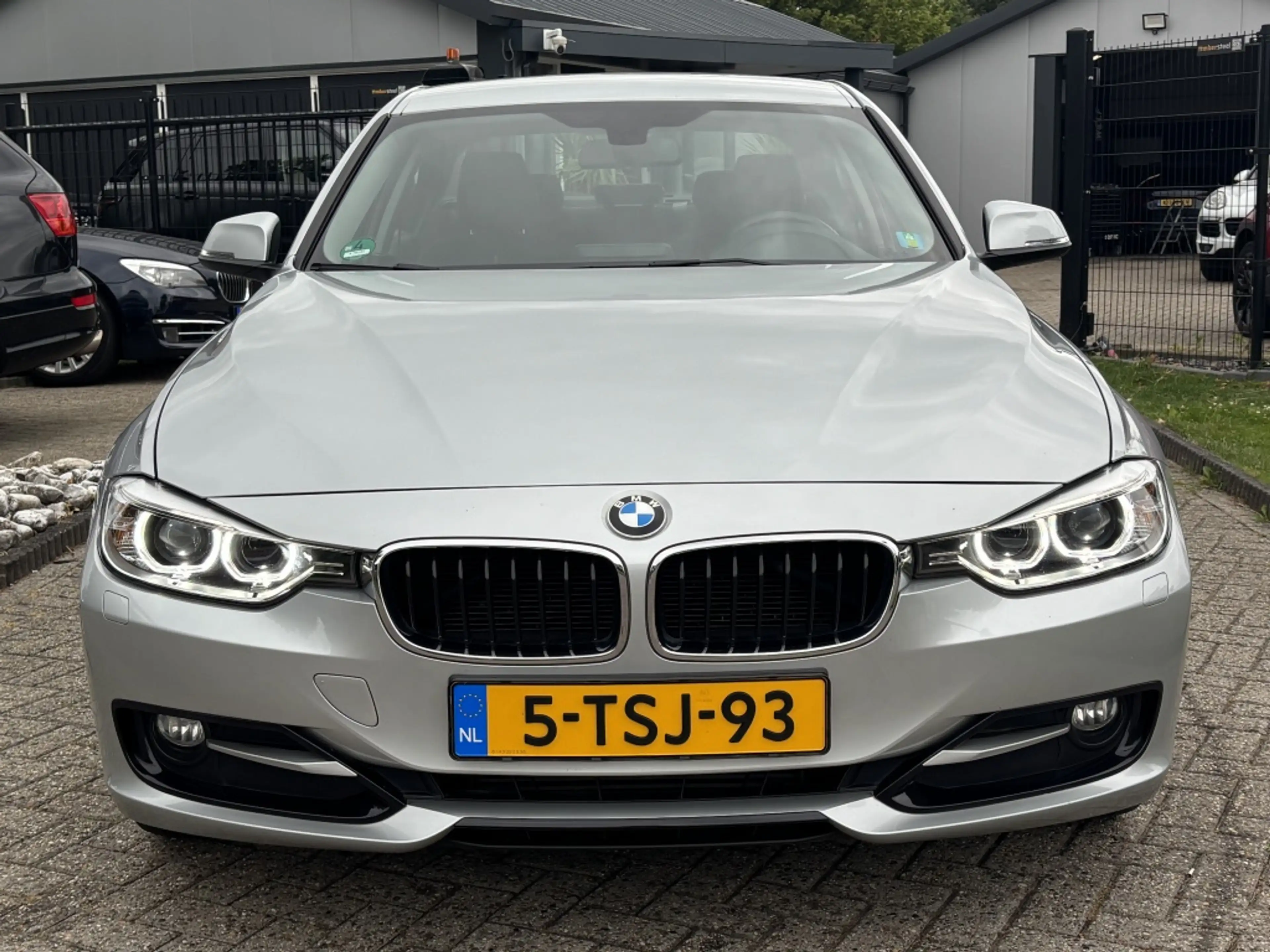 BMW 316 3-serie 316i Executive — photo 2