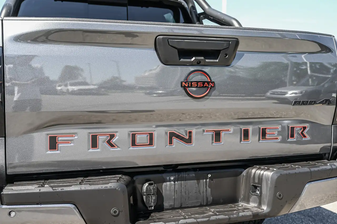 Nissan Frontier снимка Nissan Frontier