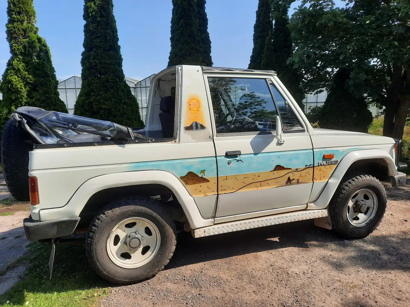 Mitsubishi Pajero 2600 - 1