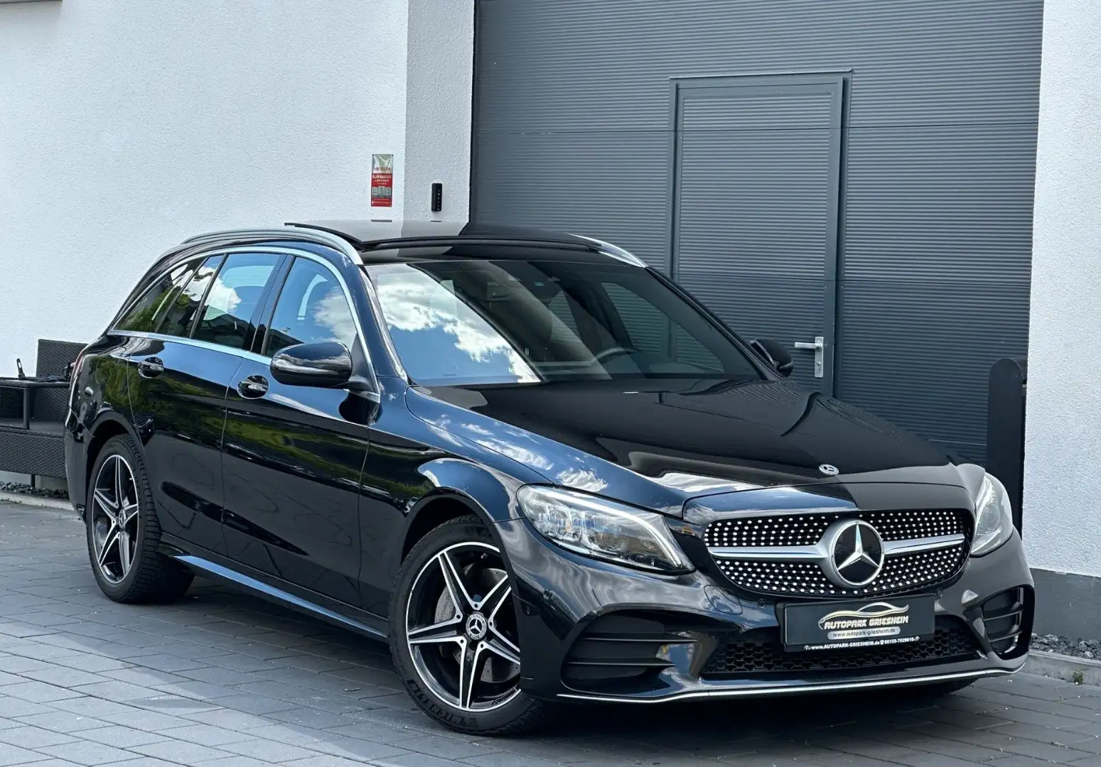 Mercedes-Benz C 400 T 4Matic*AMG*NAVI*PANO*KAMERA*MEMORY*ACC+ Fekete - 1