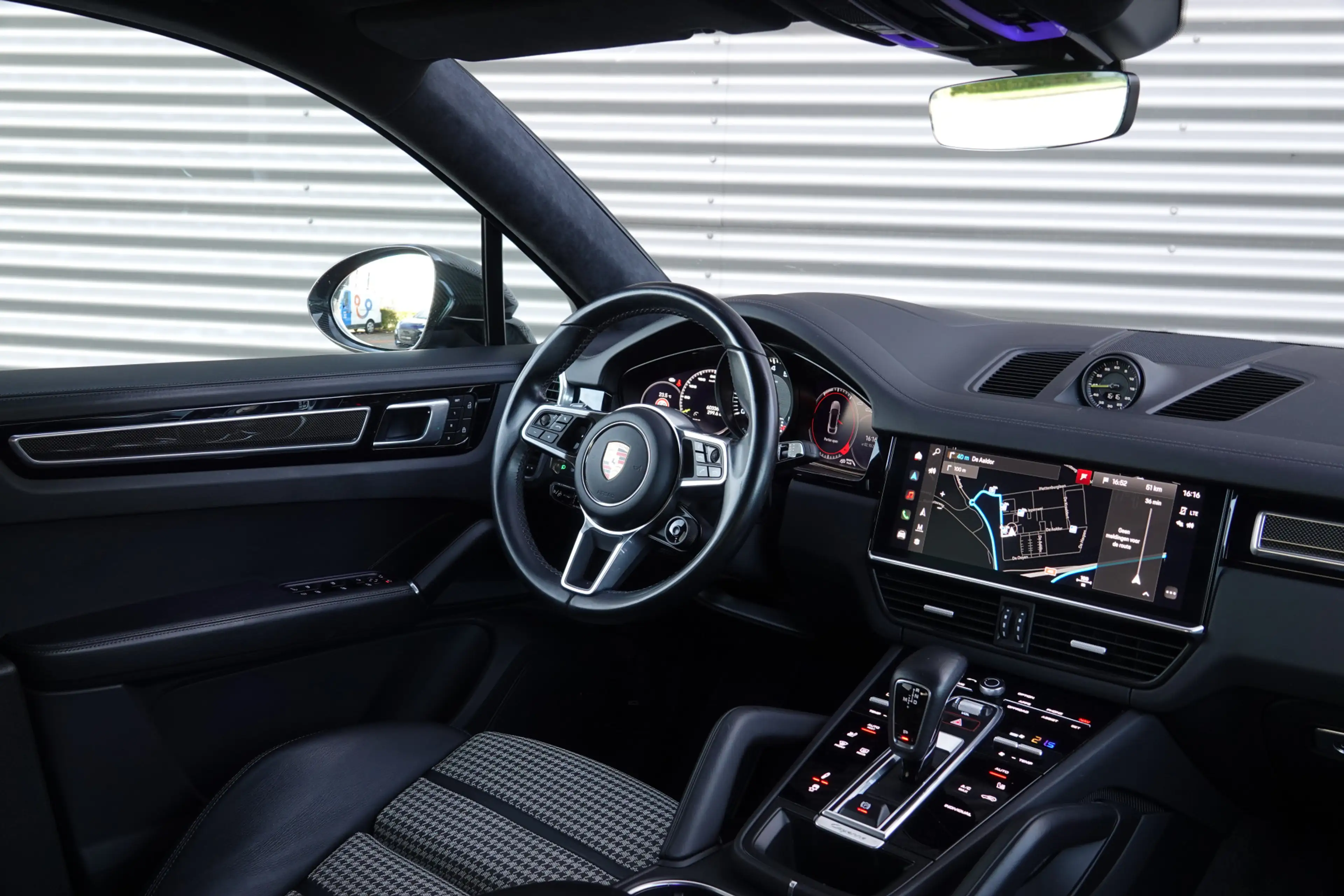 Porsche Cayenne Coupé 3.0 E-Hybrid | Techart | Alcantara | Sport D — photo 6