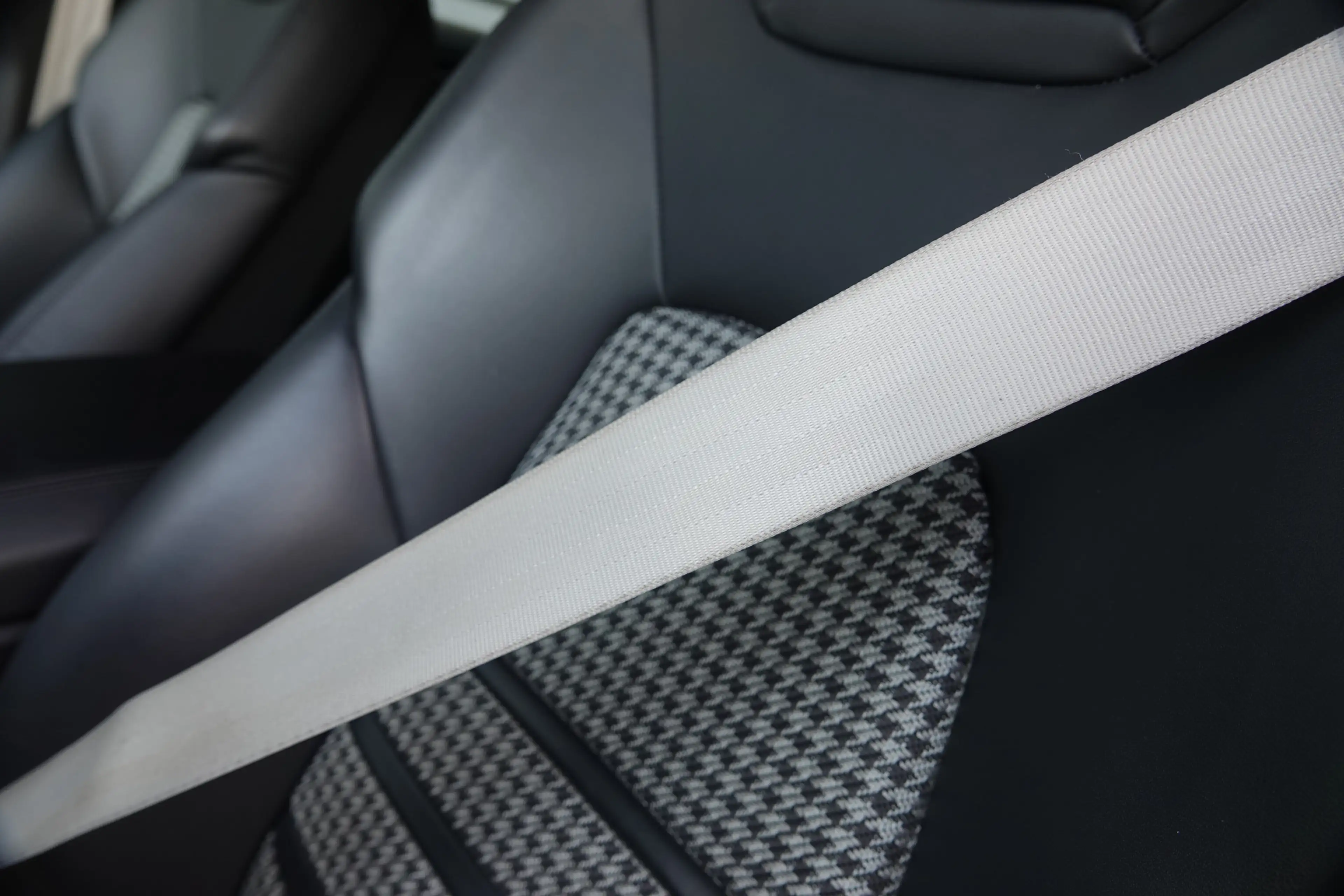 Porsche Cayenne Coupé 3.0 E-Hybrid | Techart | Alcantara | Sport D — photo 12