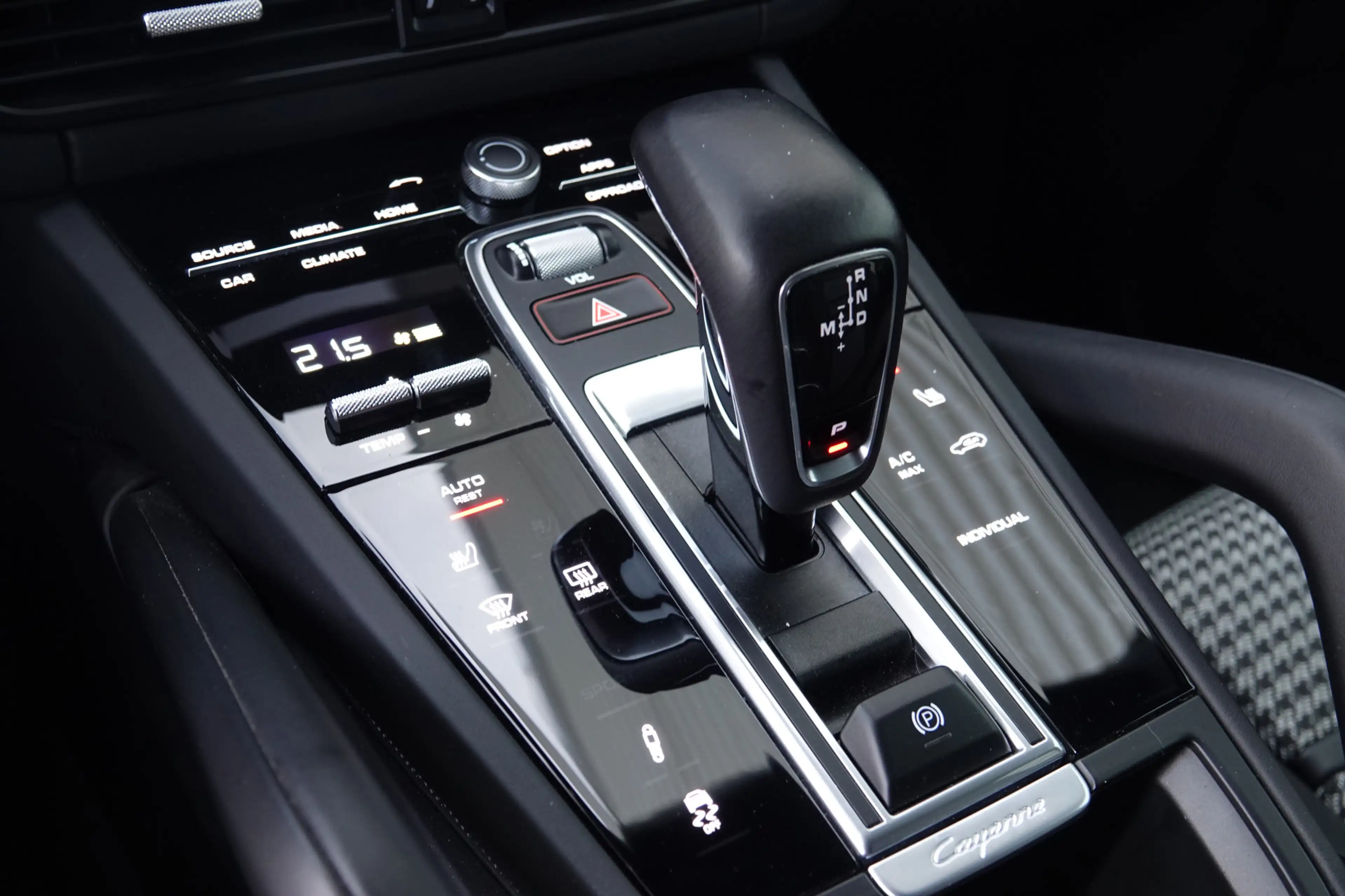 Porsche Cayenne Coupé 3.0 E-Hybrid | Techart | Alcantara | Sport D — photo 15