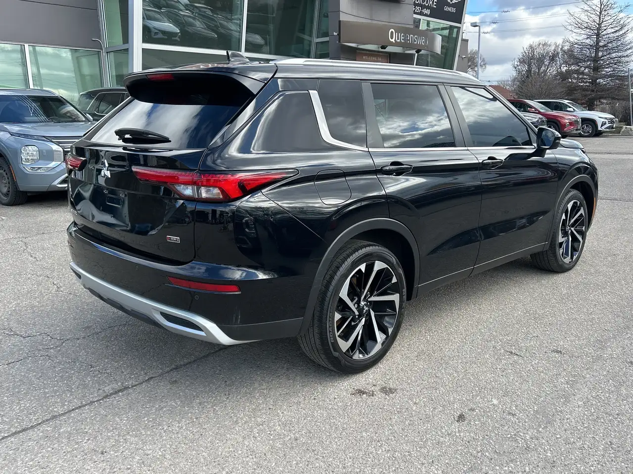 Mitsubishi Outlander снимка Mitsubishi Outlander