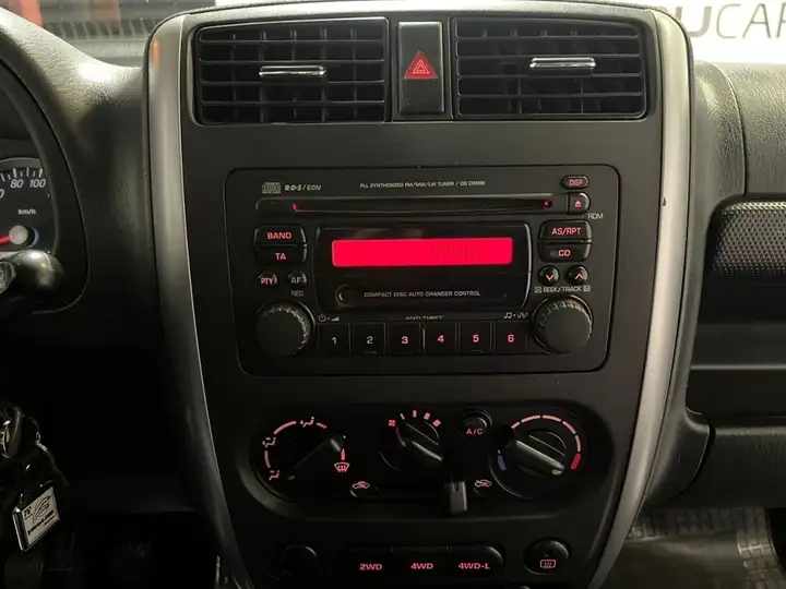 Suzuki Jimny 1.3 JLX / JX Techo Metalico 2007, foto 19