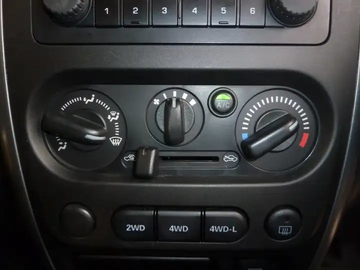 Suzuki Jimny 1.3 JLX / JX Techo Metalico 2007, foto 11
